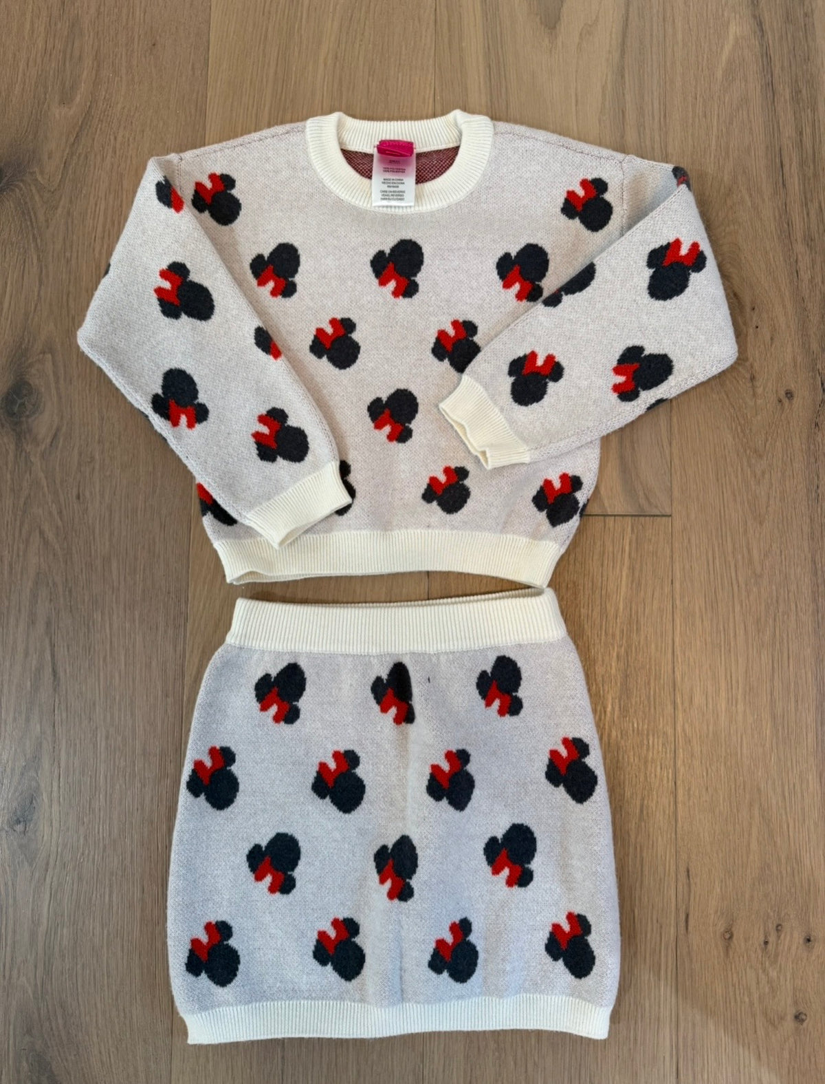 #21 • Girls • Minnie Mouse • 3T • EUC