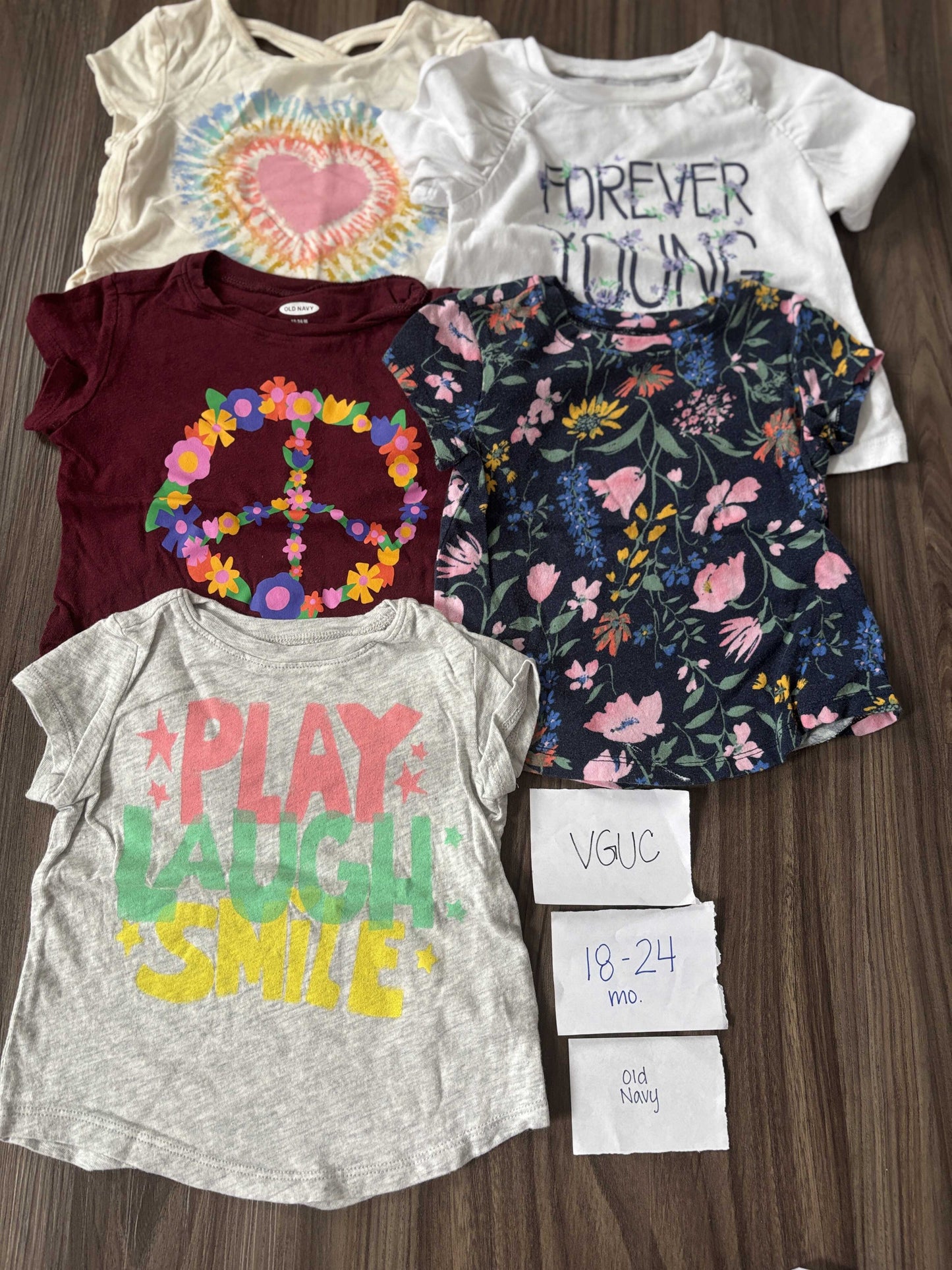 #138 - 18-24 Mo VGUC Old Navy (5) Shirts (heart, young, peace, floral, play/laugh)