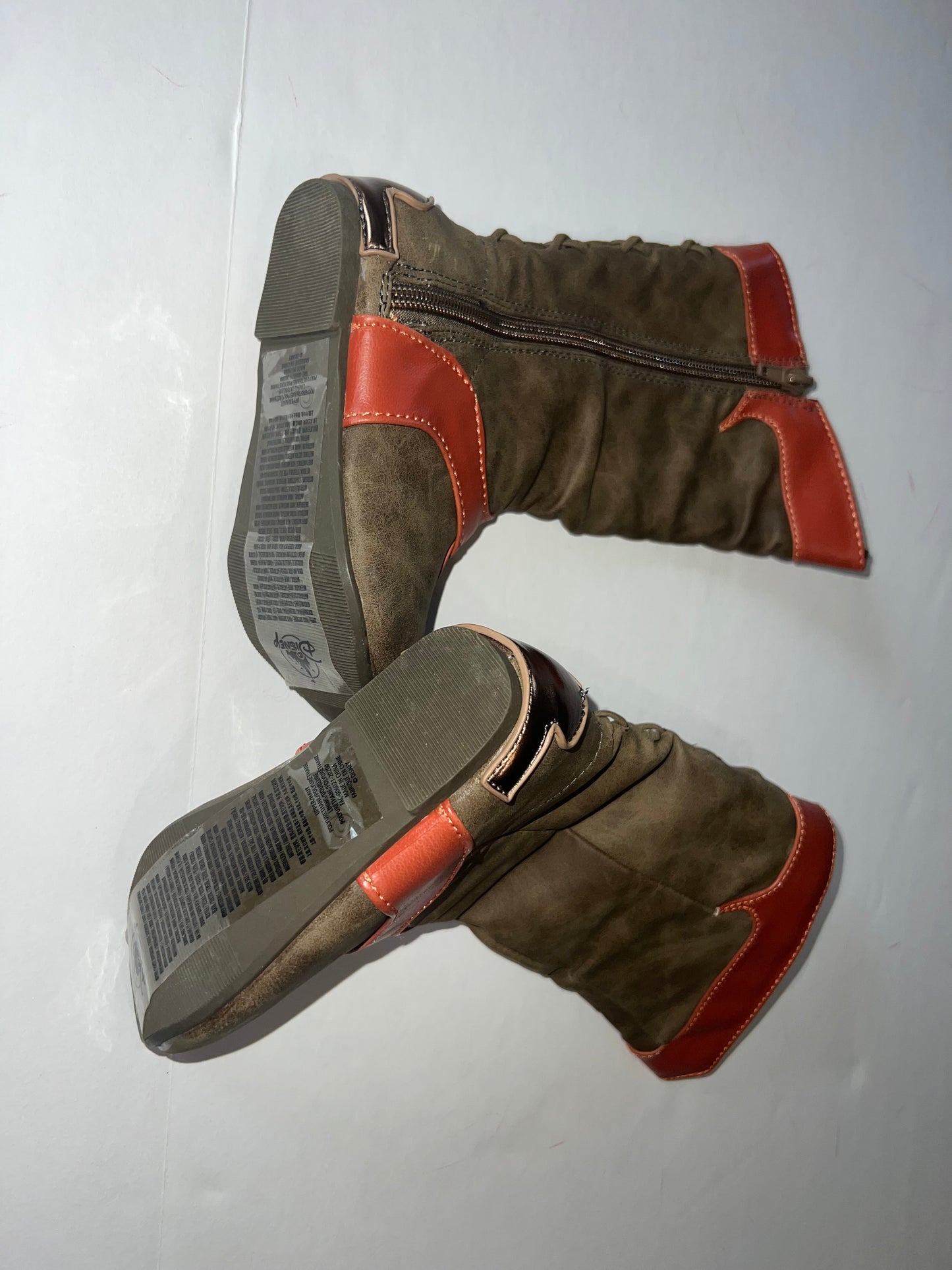 #78 Disney Raya boots size 7/8
