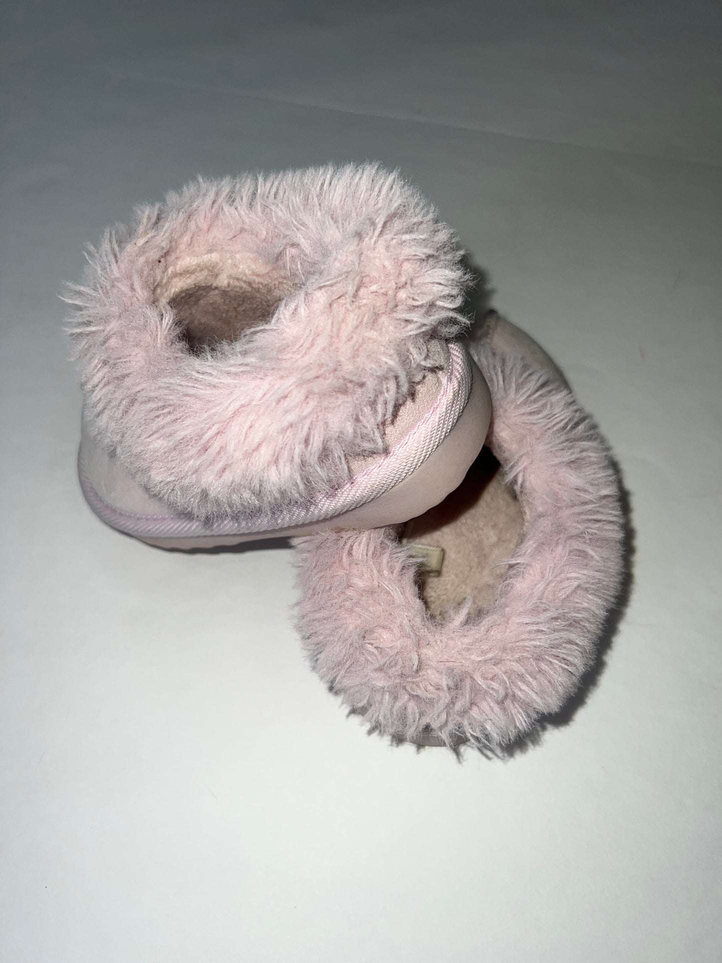 #78 girls size 8c pink fuzz slip on shoes
