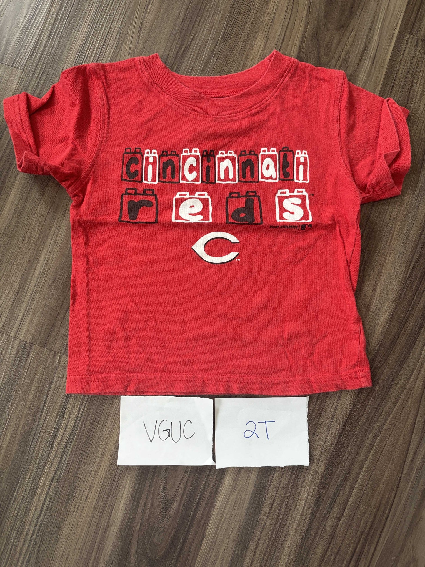 #138 - 2T VGUC Cincinnati Reds TShirt