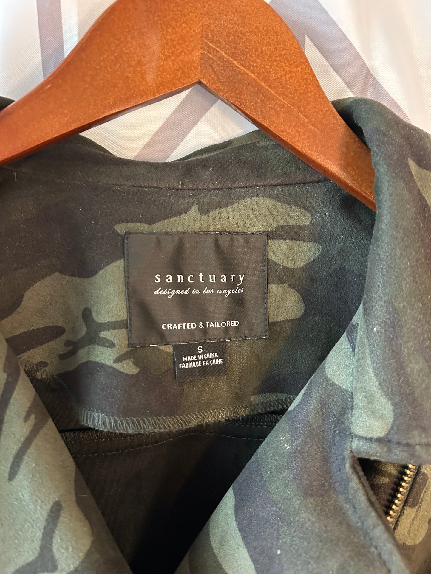 #18 Sanctuary camo jacket women’s S