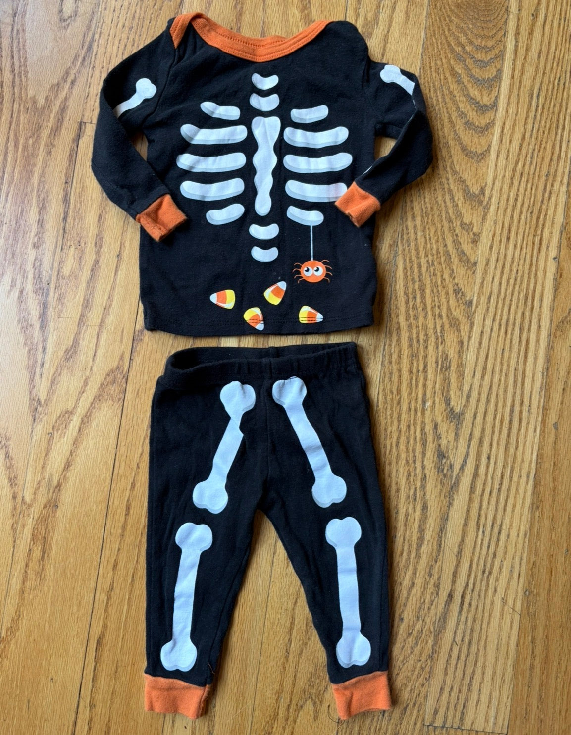 #22 Halloween skeleton pajamas 6-9m