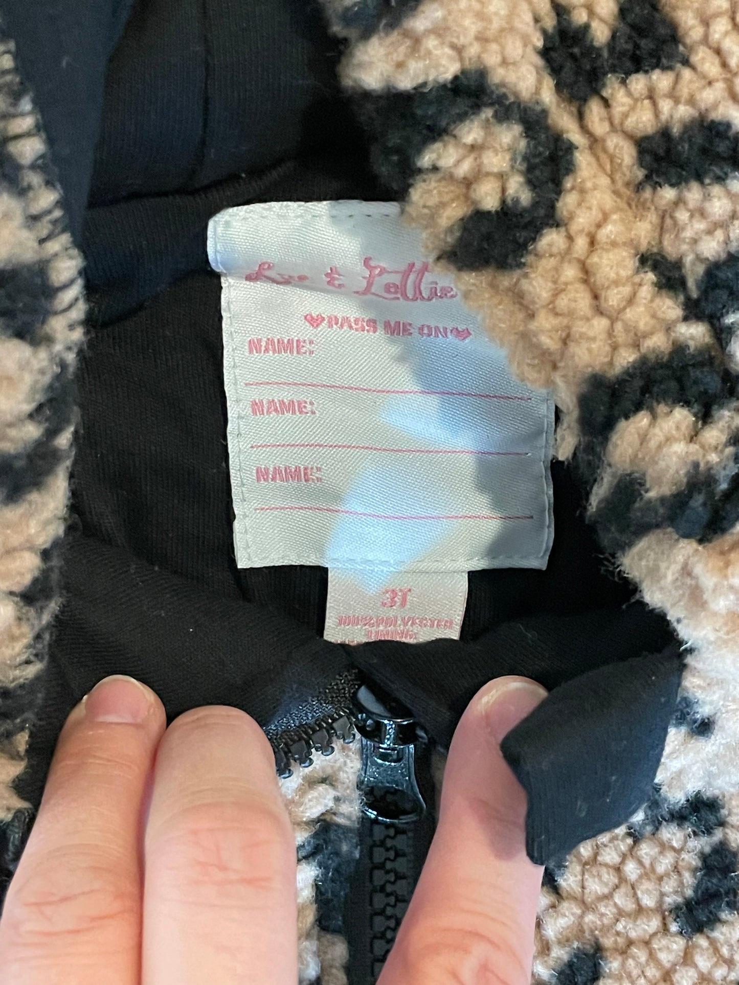 #199 Girls leopard print coat size 3 NWOT