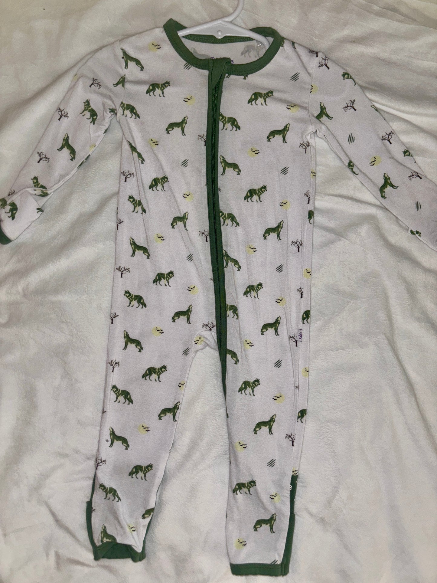 #84 *REDUCED* Bubble Baby Bamboo Zippy 6-12m- Wolf