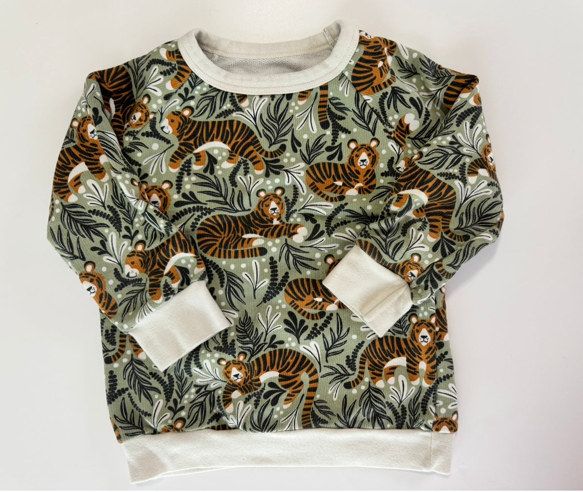 Seller #29 Winter Water Factory 4T Boys Tiger Sweatshirt