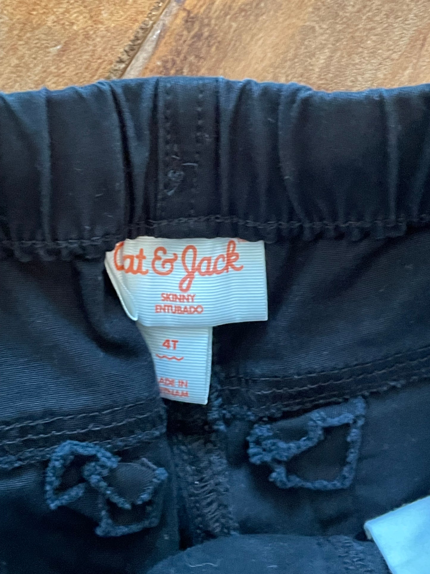 #199 Boys Cat and Jack black straight pants size 4 GUC