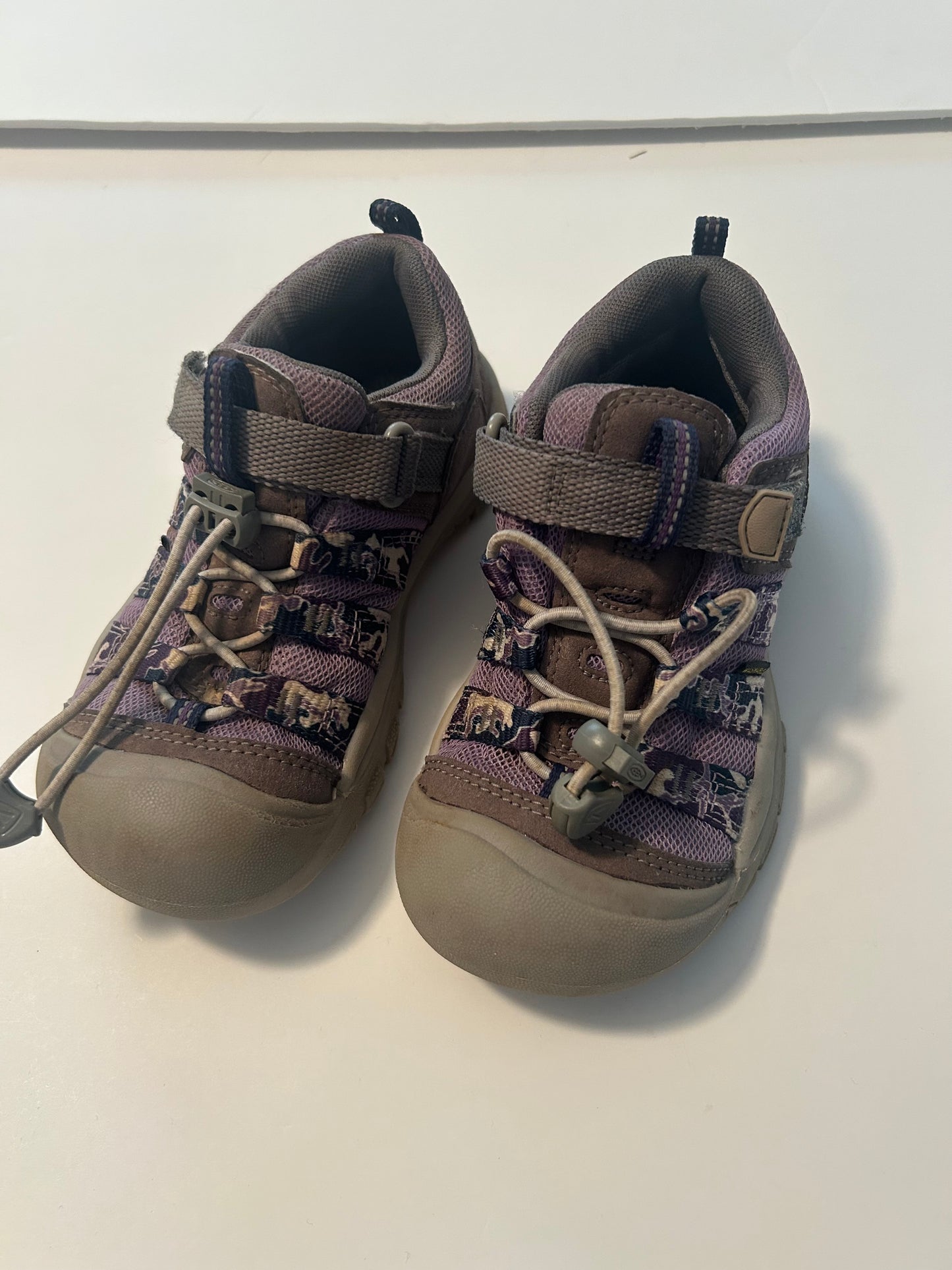Seller #145 purple and gray Keens size 12 GUC