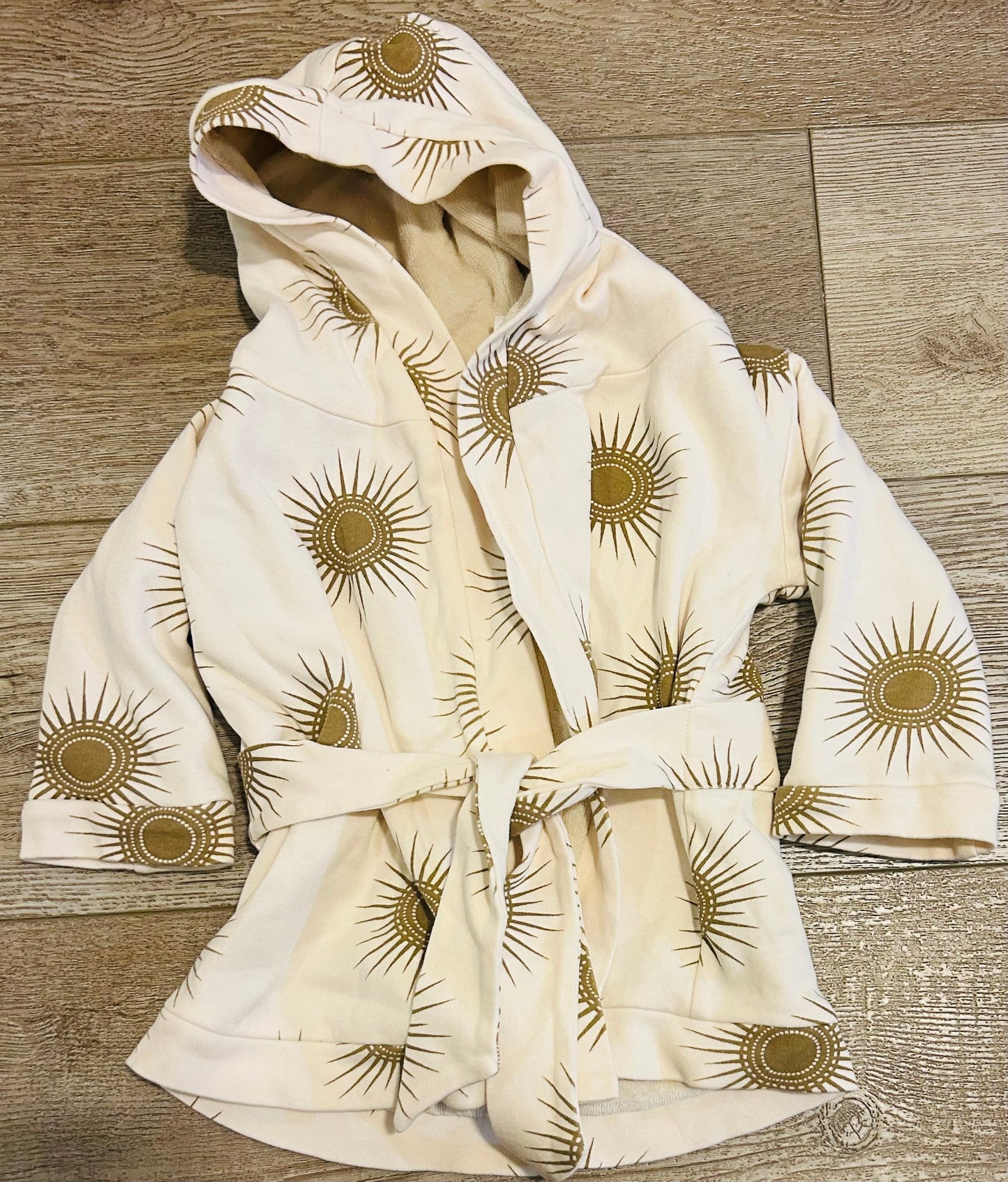 #15 Kate Quinn 12-24m Organic Robe VVGUC