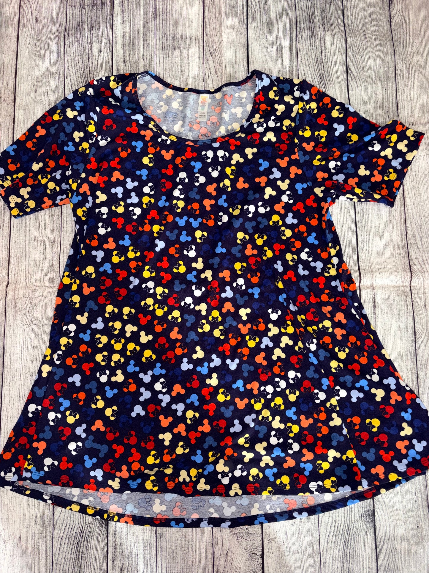 Seller 122 Lularoe Disney Mickey Mouse size Women’s large top