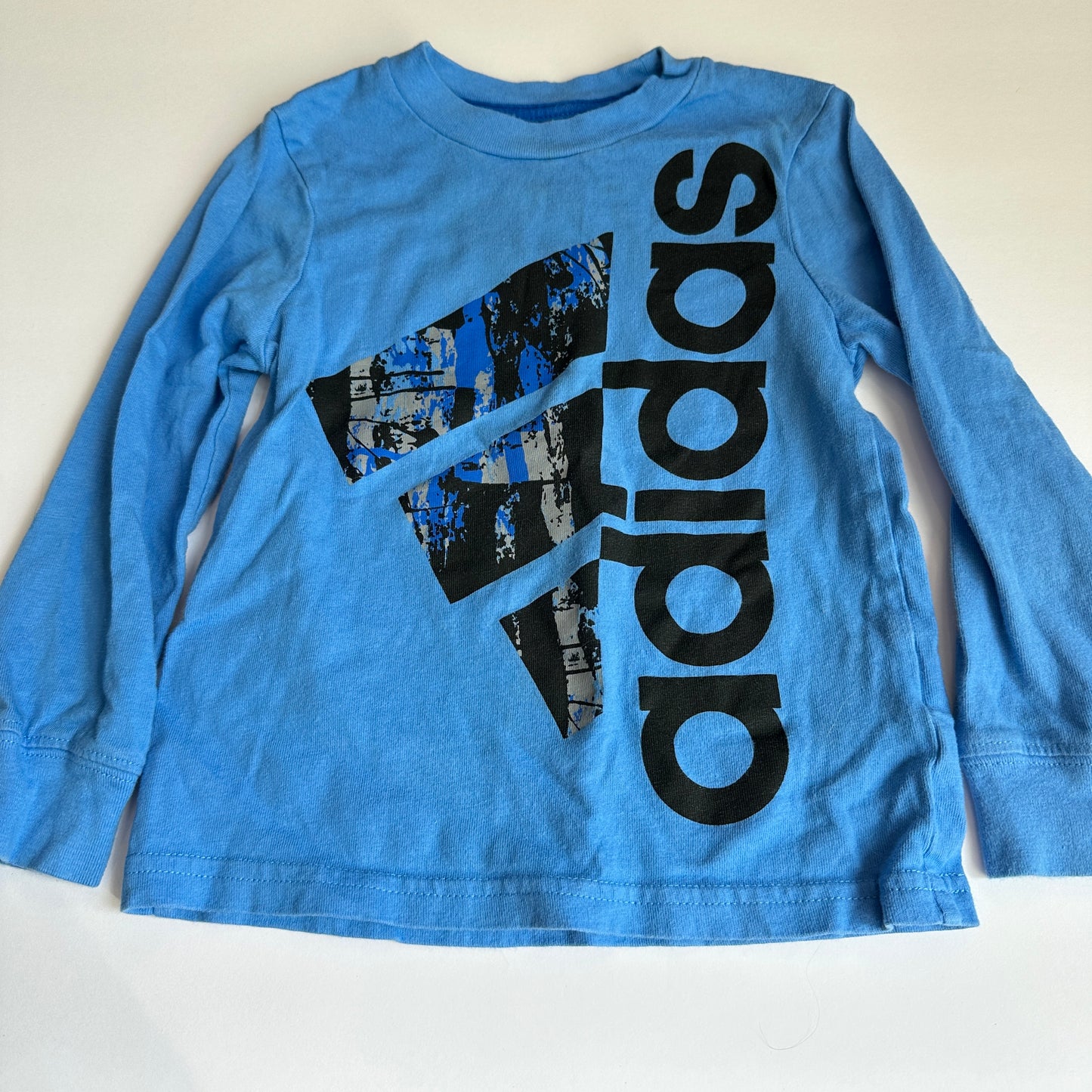 #162 Adidas blue shirt 2t