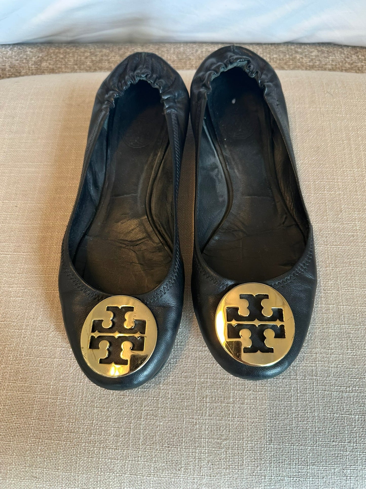 #85 Tory Burch Reva Black Gold Flats, Women’s 8