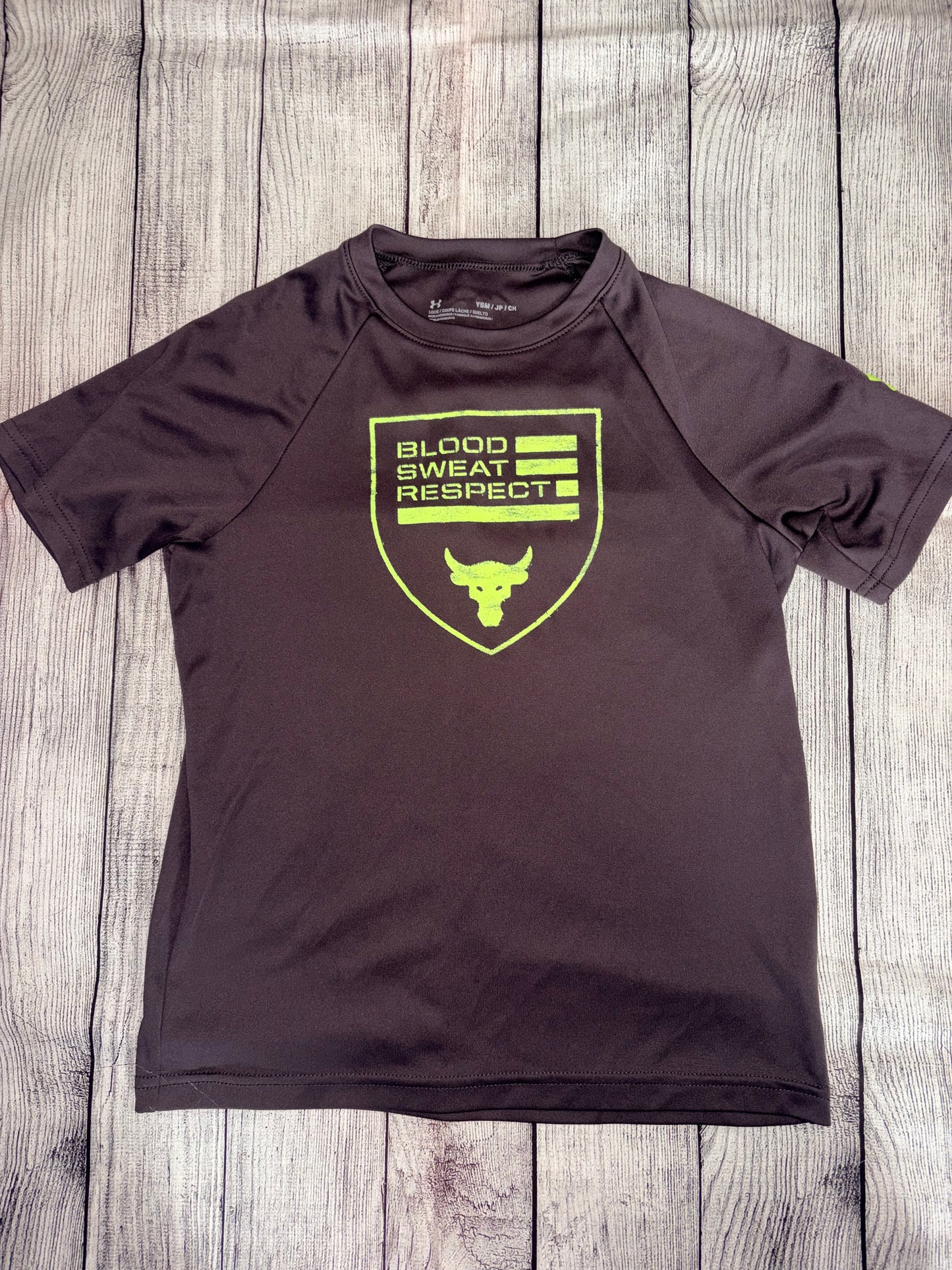 Seller 122 Under Armour Medium Youth Boys Top