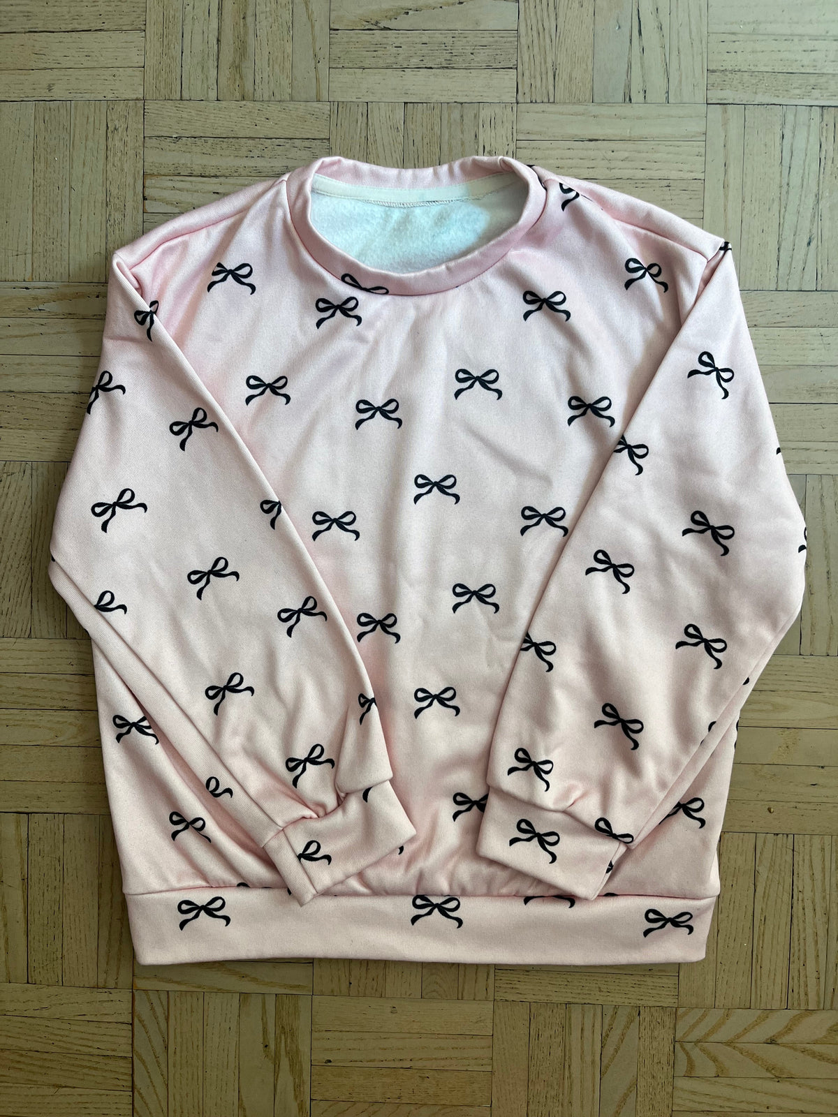 #195 Girls size 8-10 Light Pink Bow Sweatshirt