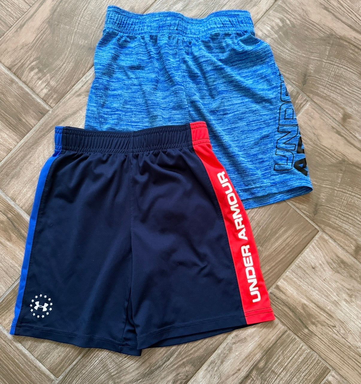 #208 Boys size 6 Under Armour shorts