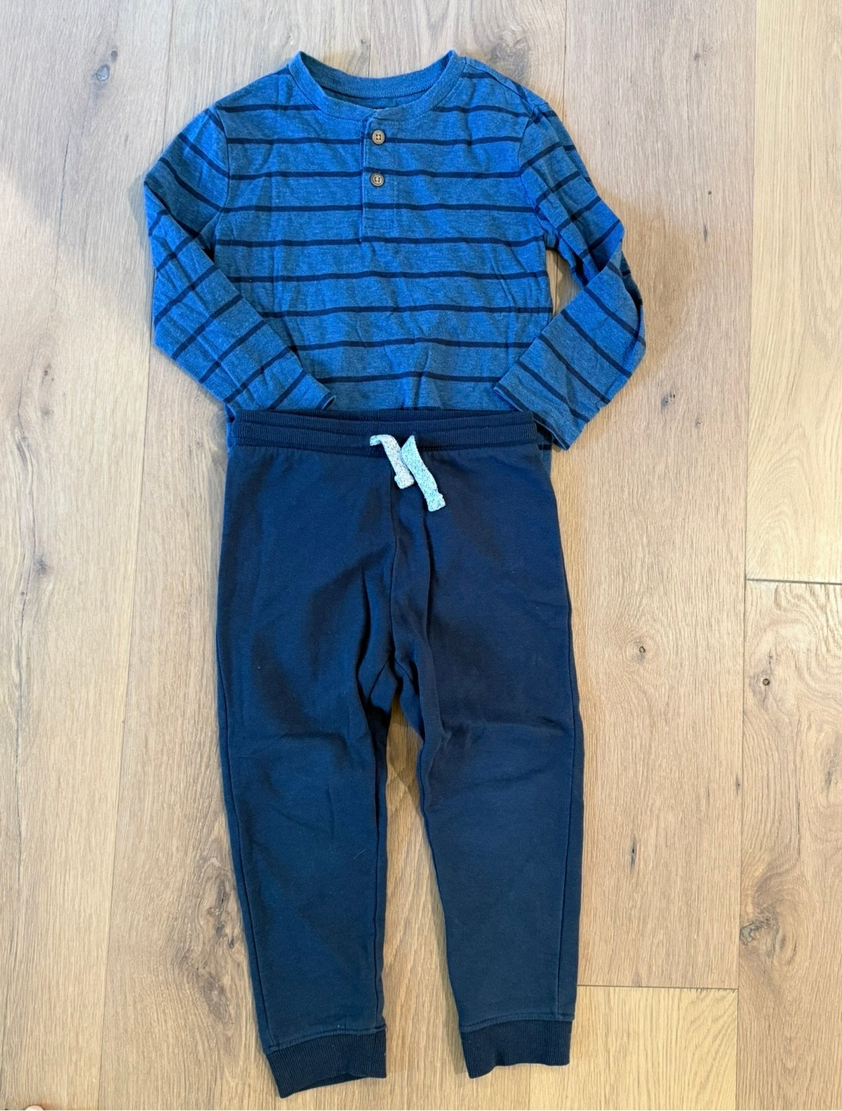 #21 • Boys • 4T • VGUC