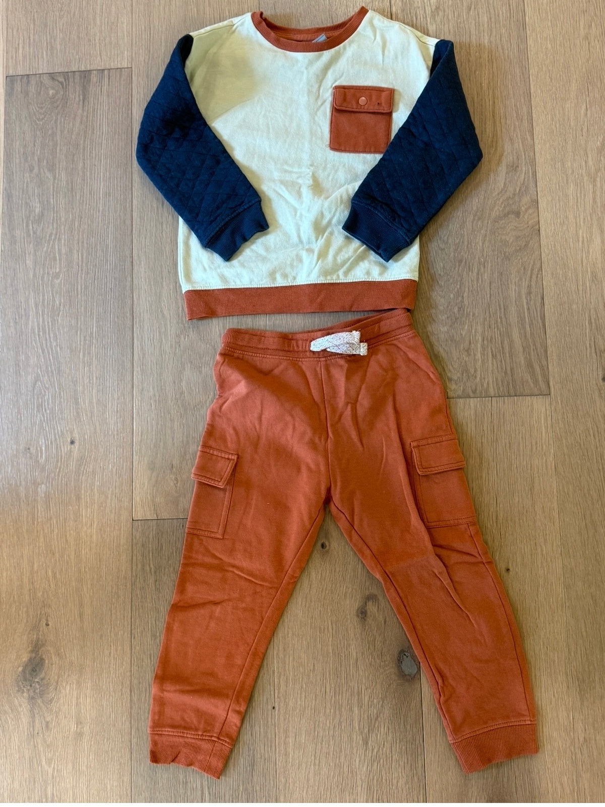 #21 • Boys • Tahari • 4T • VGUC