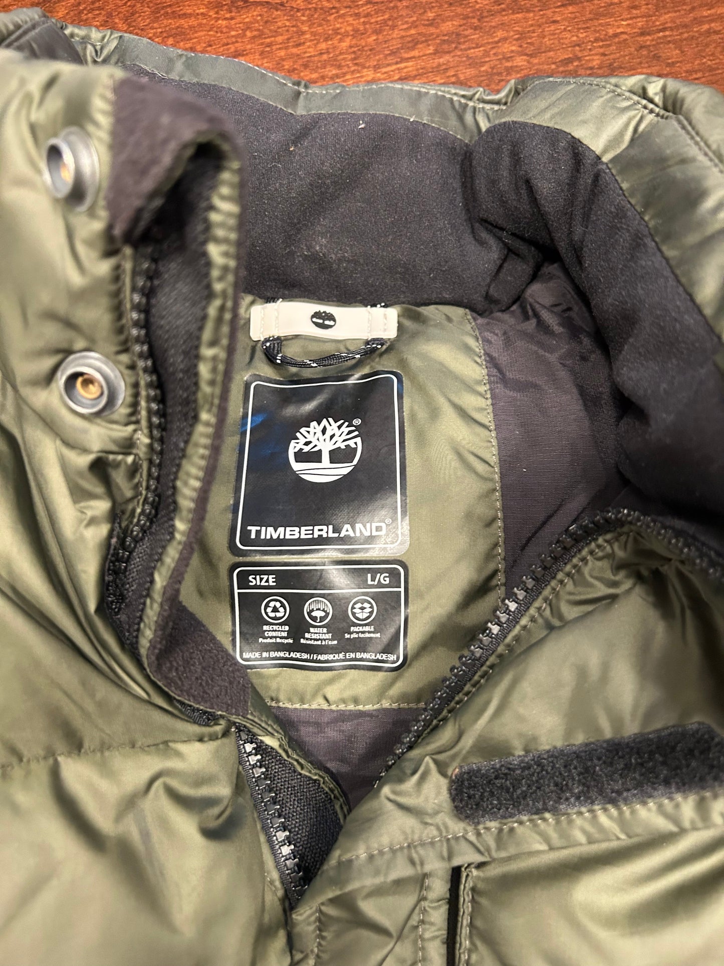 Reduced! Seller #18 Timberland Olive puffer vest men’s large