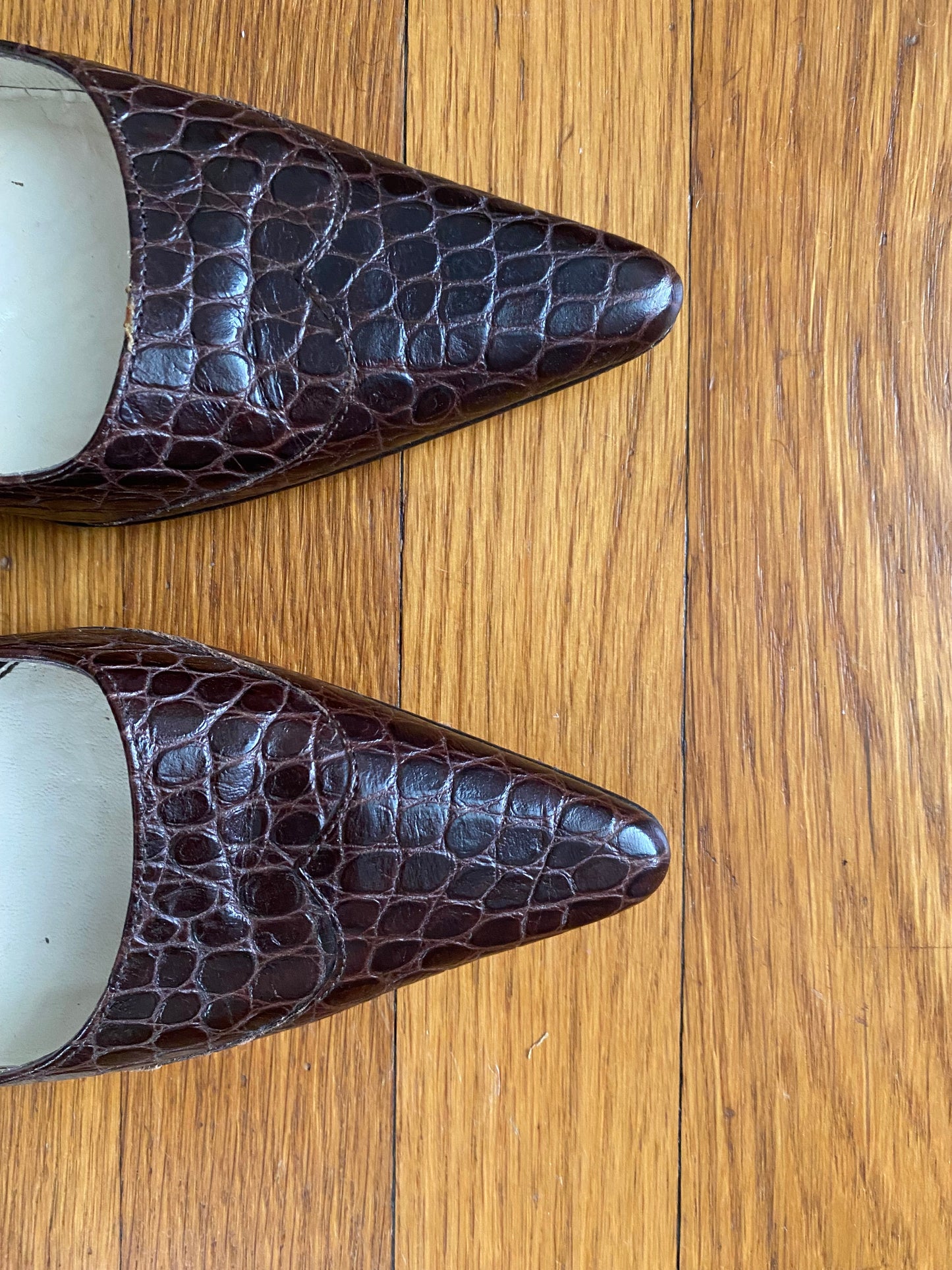 #193 - Banana Republic Leather croc brown heels, Women's Size 7