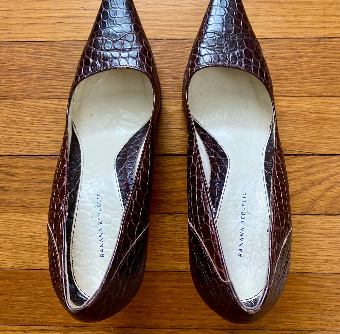 #193 - Banana Republic Leather croc brown heels, Women's Size 7