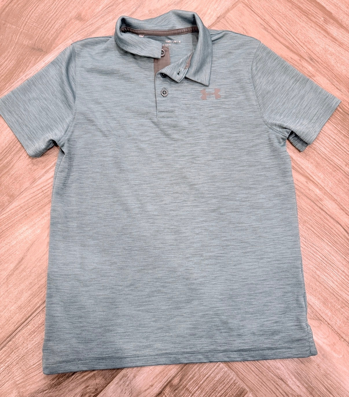 #208 Boys Size Medium Under Armour