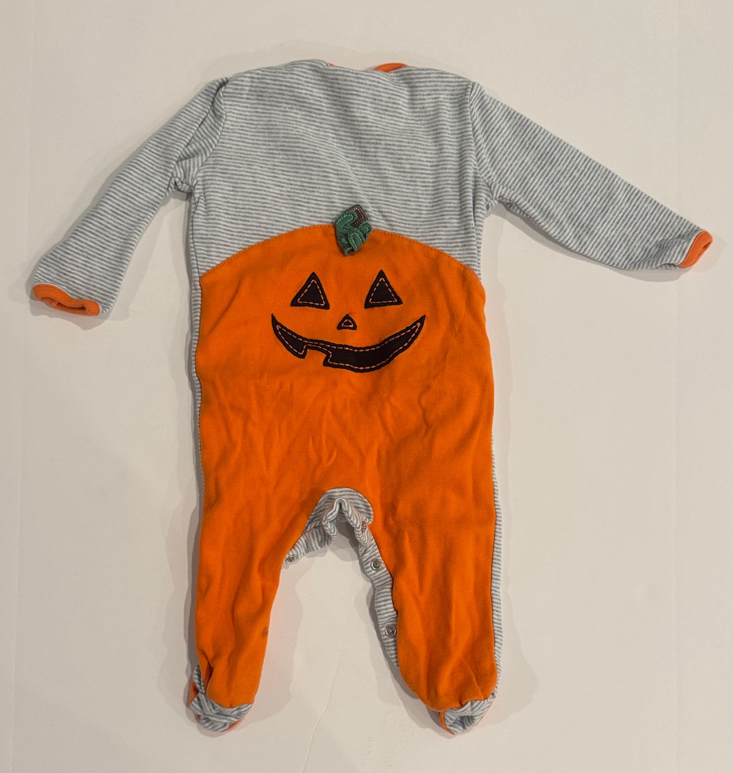 #187 Footed Pajama Bundle (5) 3-6m Boys with 2 hats