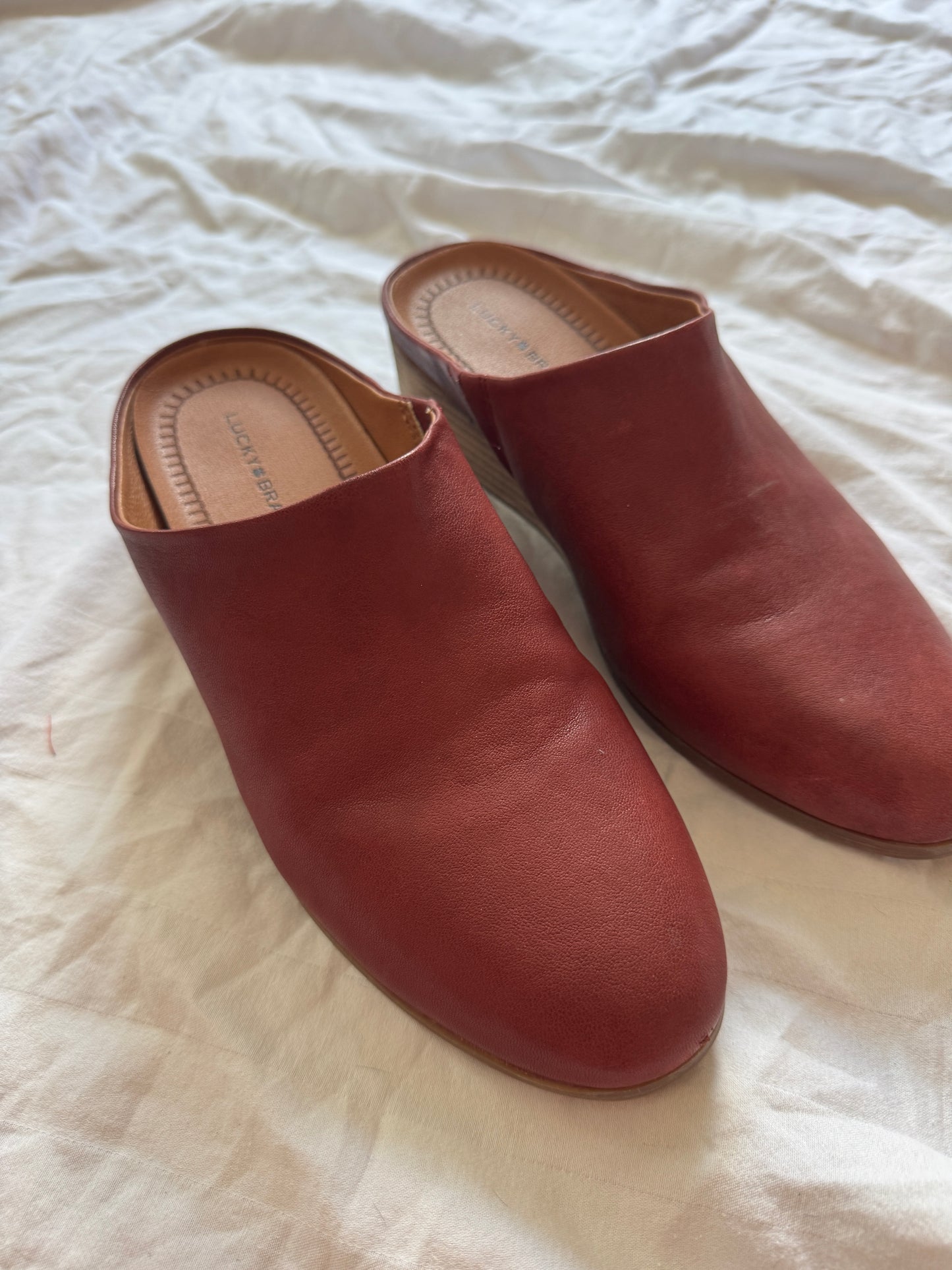 Seller #22 - Lucky brand women’s wedge slides - size 9.5 - GUC