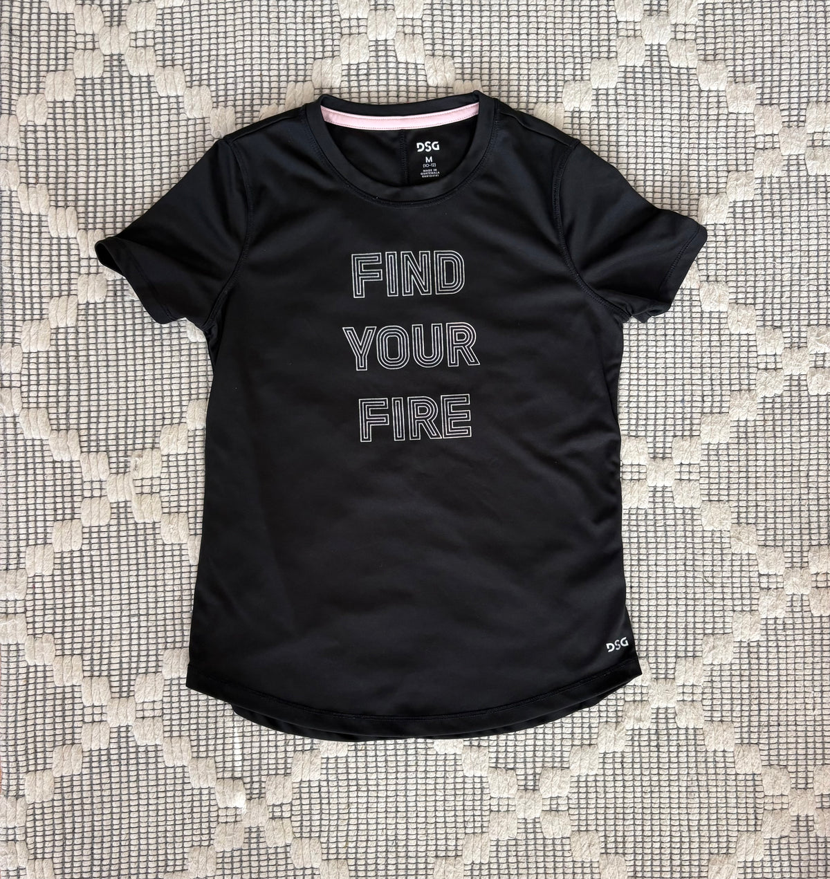 #74 Girls DSG Athletic Tee - M (10/12)
