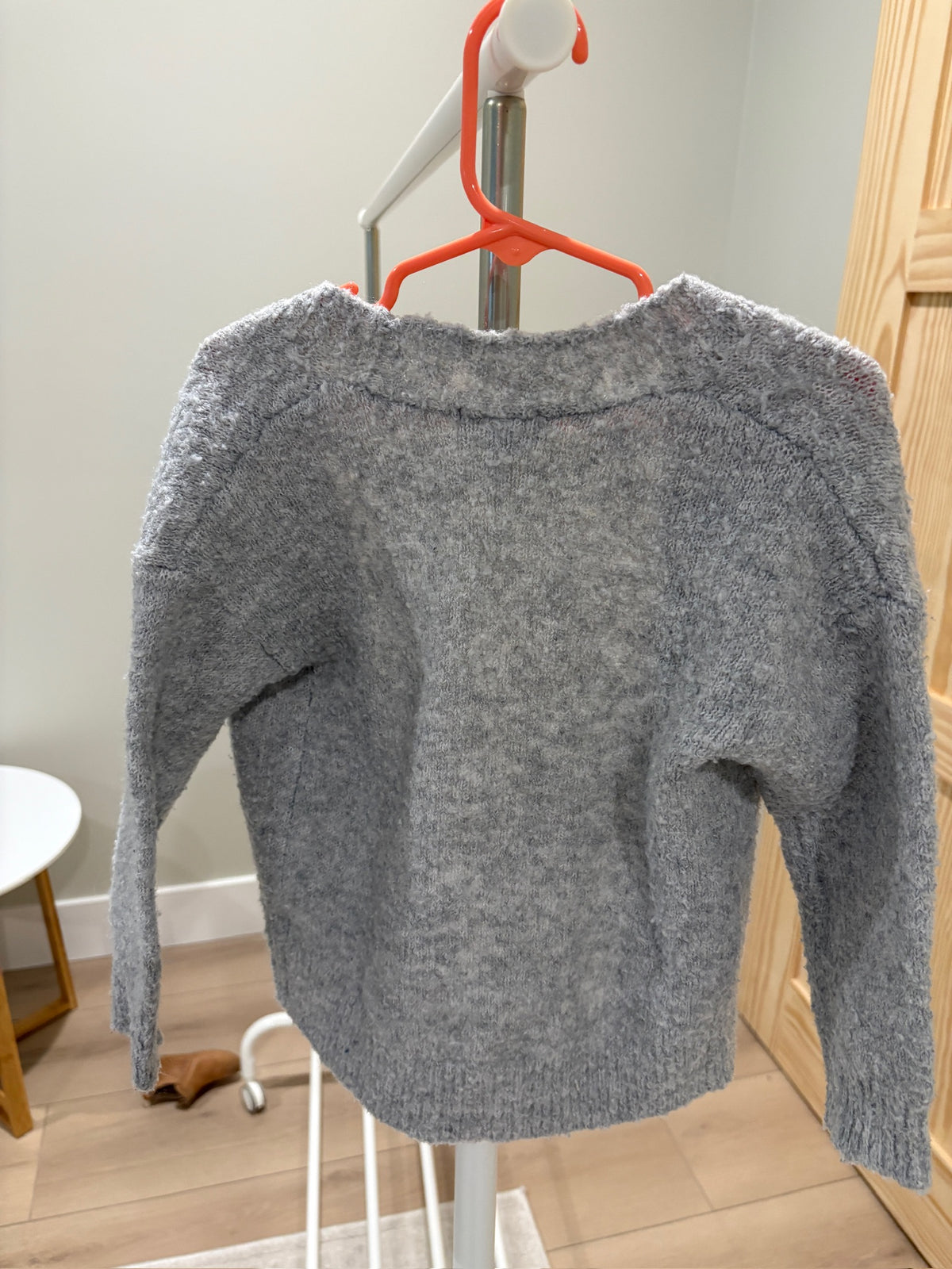 Seller #105 - 2T Girls Gray Cat & Jack Sweater GUC