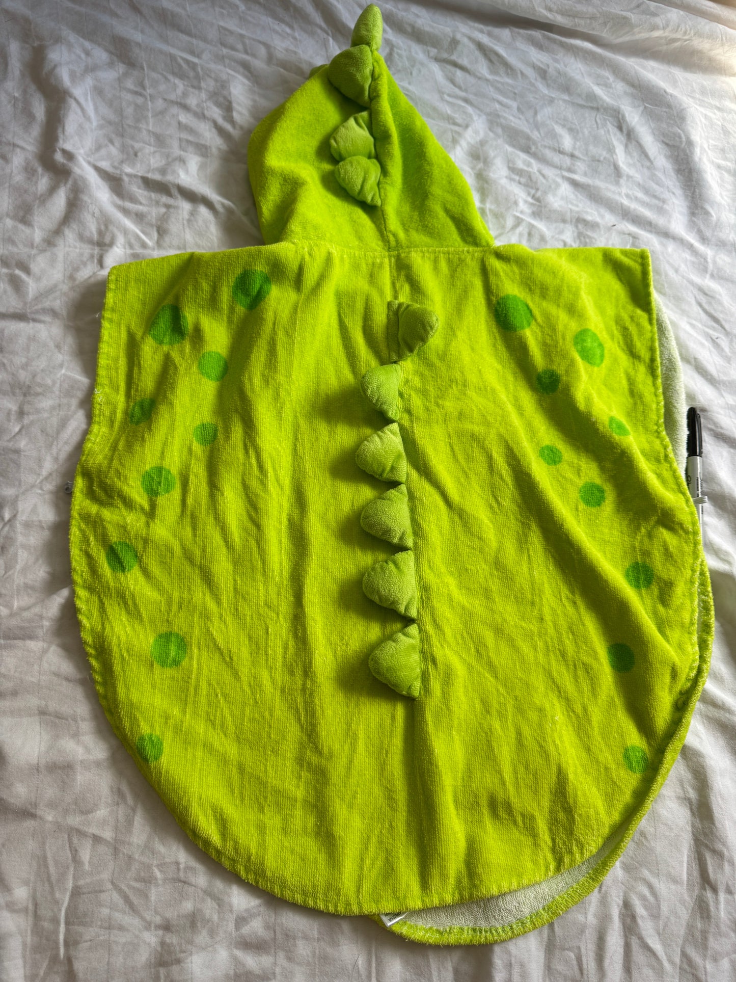 Seller #22 - Baby/toddler hooded dinosaur towel - GUC
