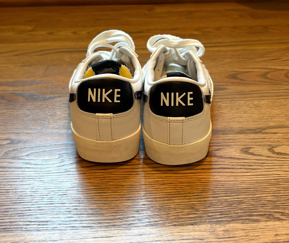 #74 Women’s Nike Blazer Low '77 Sneakers - 7.5
