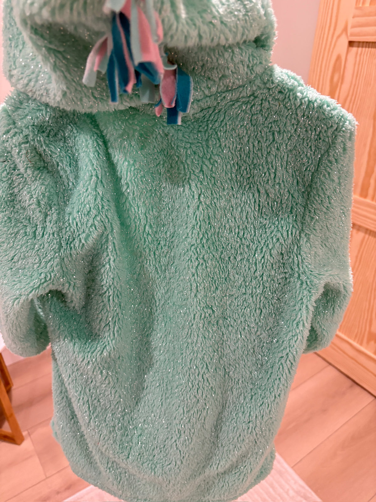 Seller #105 - Size 6 Girls Cat & Jack Turquoise Unicorn Robe GUC