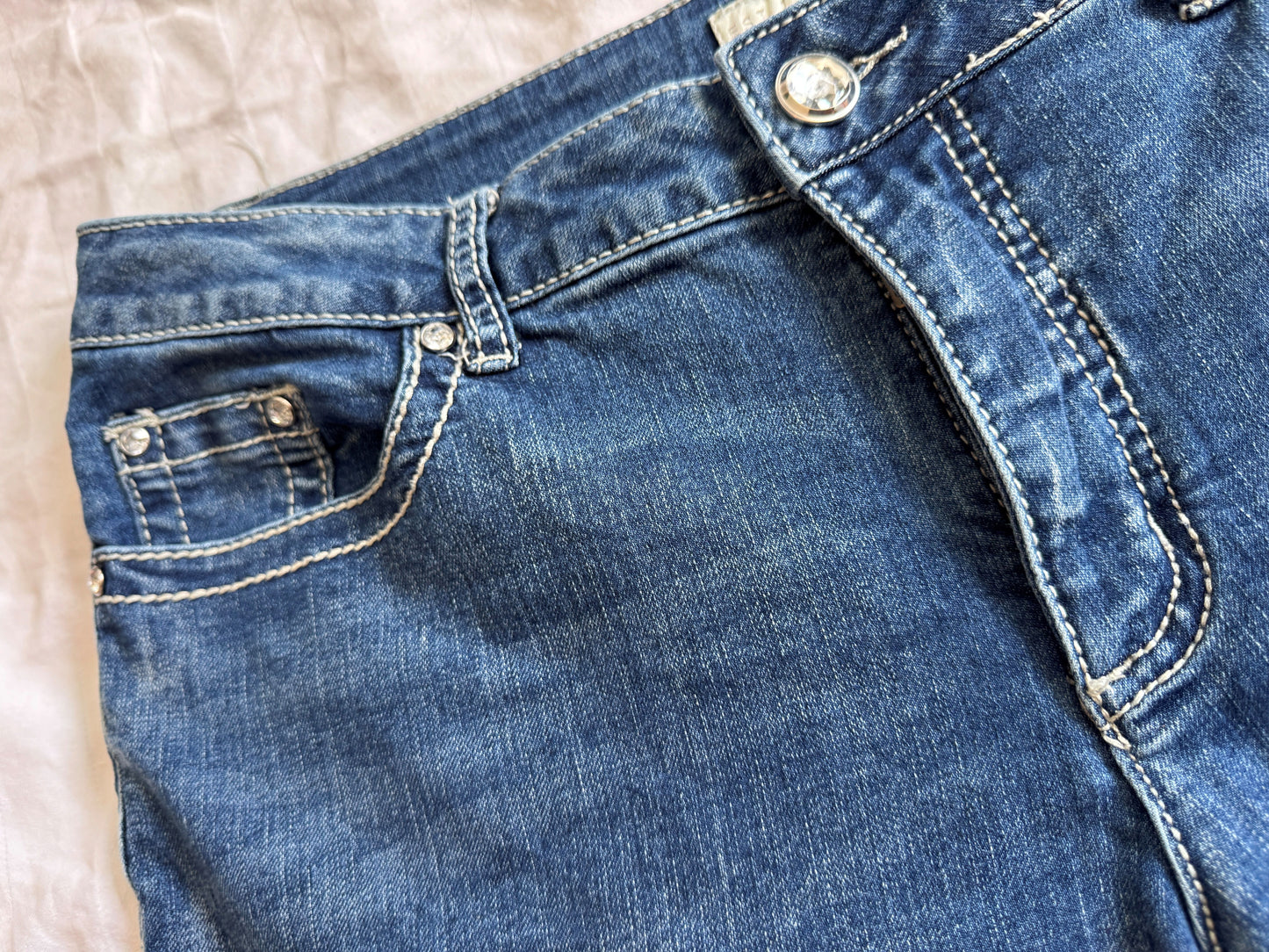 Seller #22 - Embellished pocket jeans - women’s size 14 - GUC