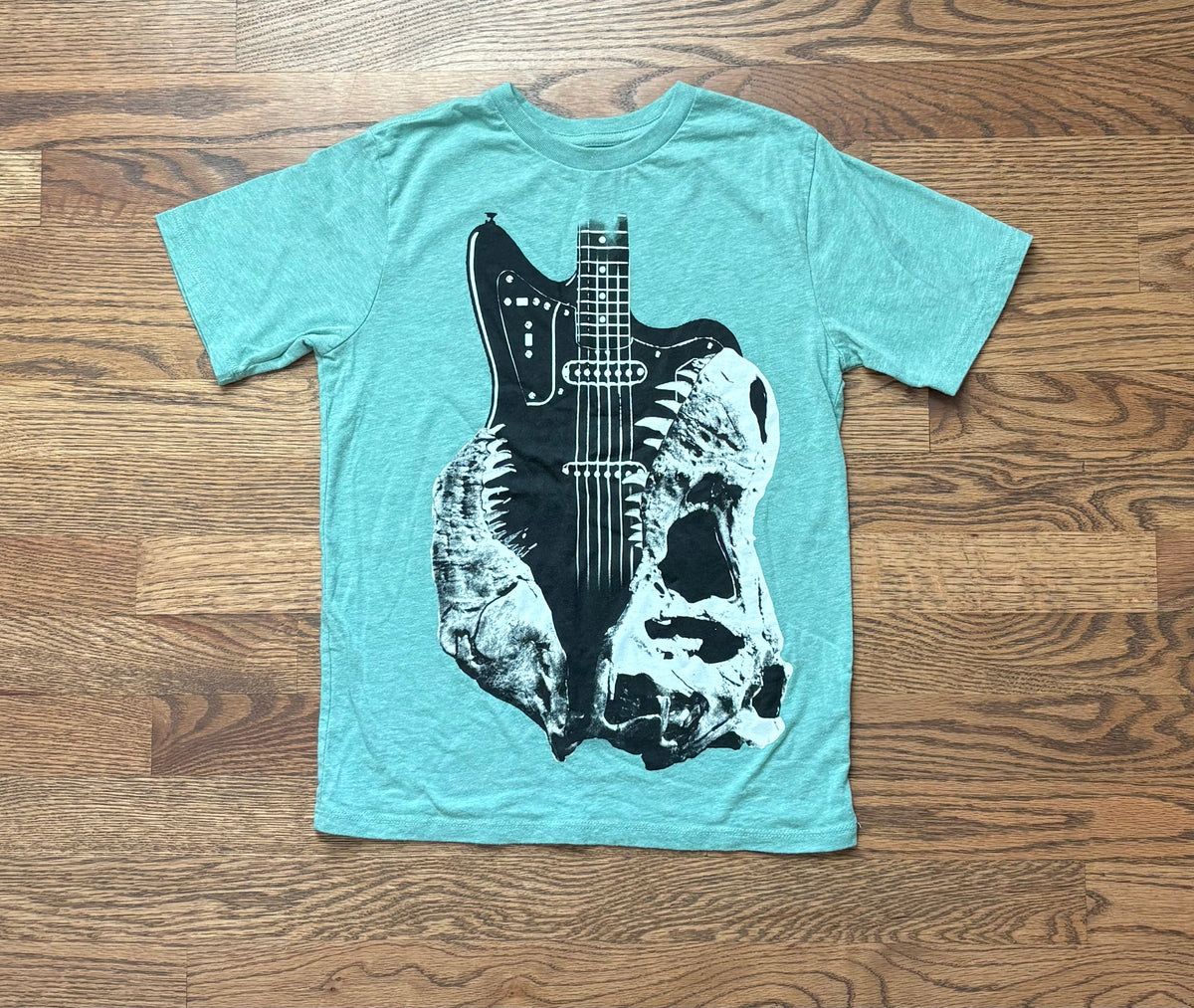 #74 Boys Graphic Guitar and Dino Tee - M (8)