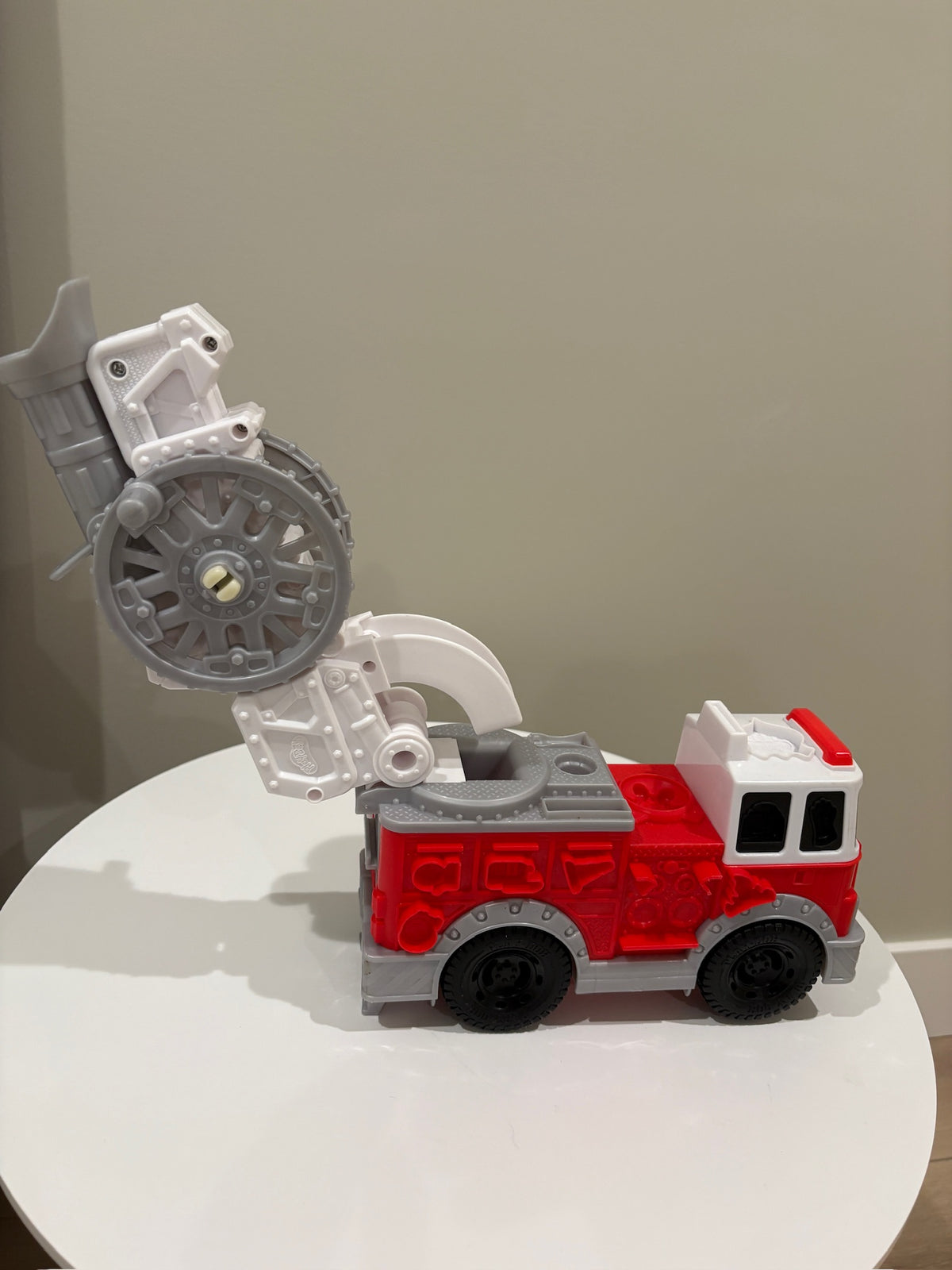 Seller #105 - Play Doh Fire Truck VGUC