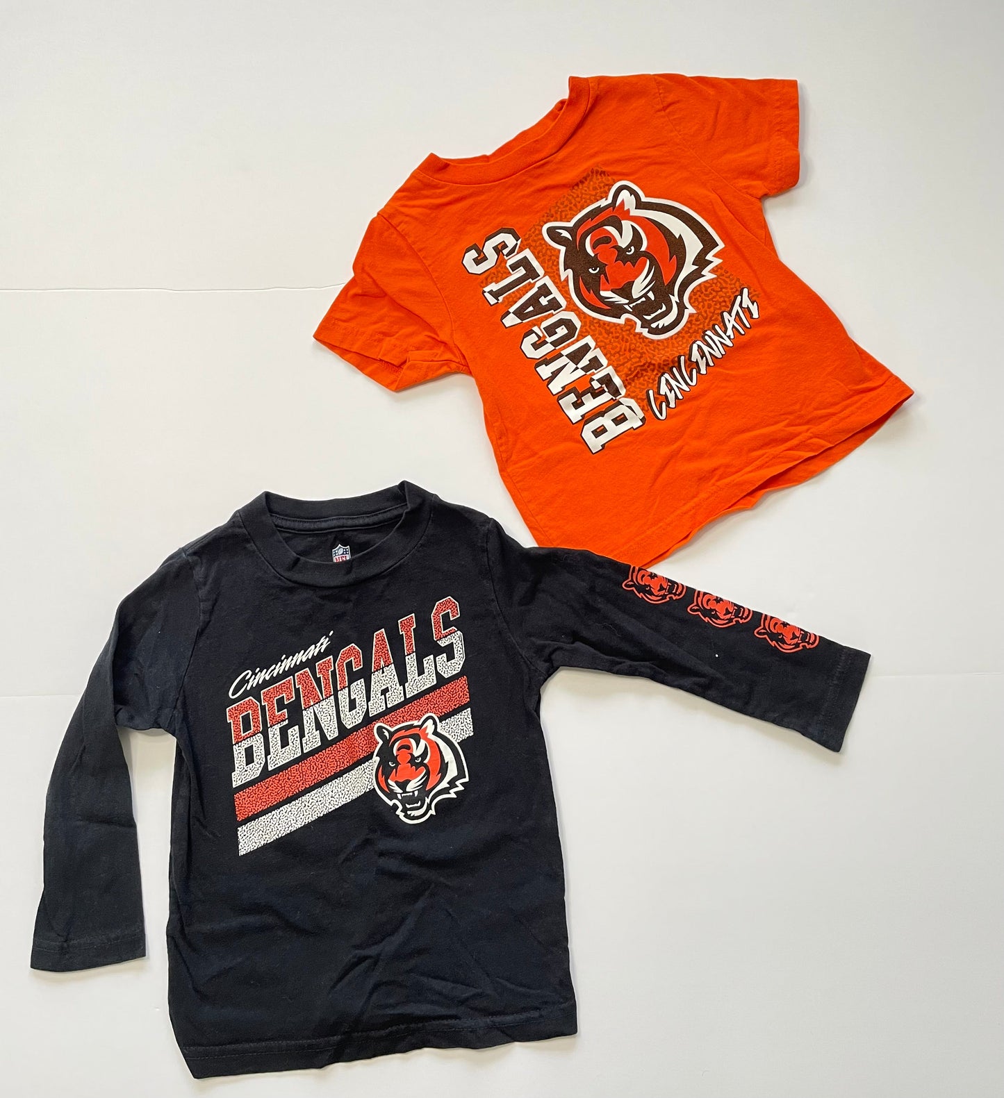 #121 Boy/Girl 2T Bengals set of two shirts, VGUC/GUC