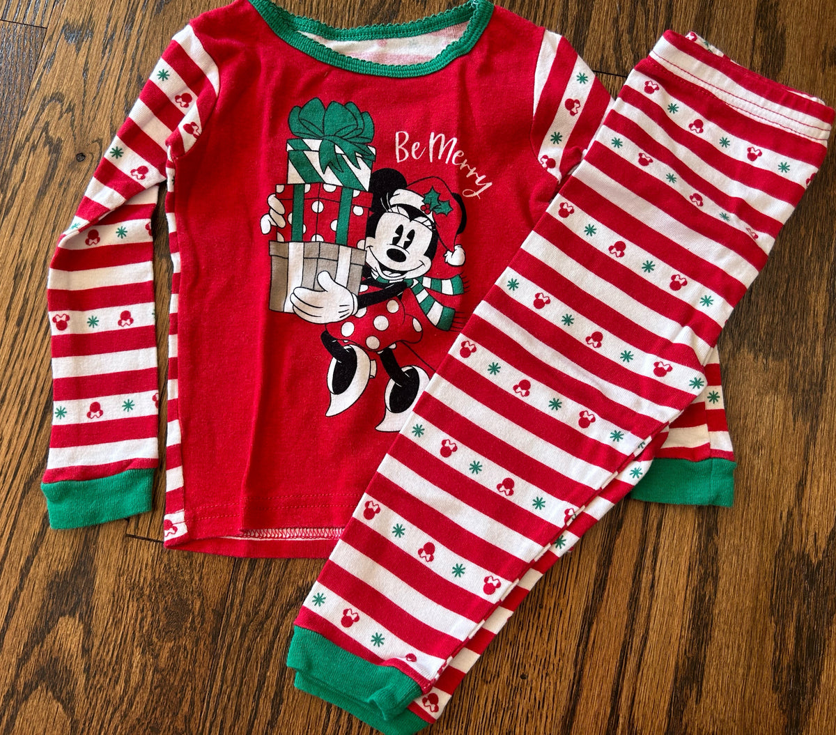 Seller 120, VGUC Girls 2T Minnie Mouse Pjs