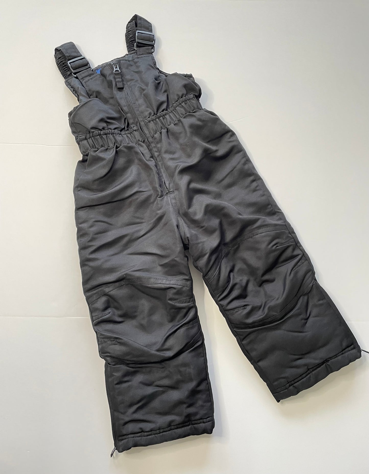 #121 Boy/Girl 2T Snow bibs black, VGUC