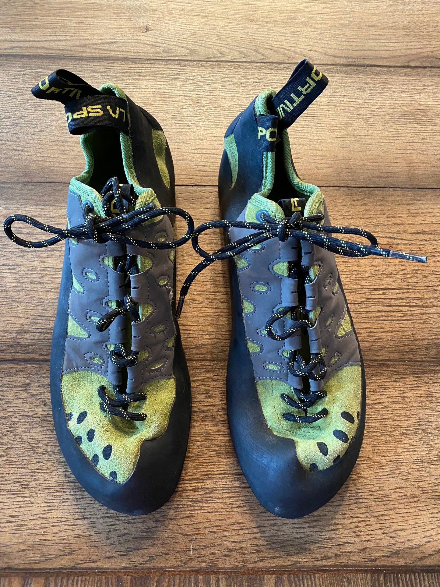#180 Men 11 La sportiva rock climbing