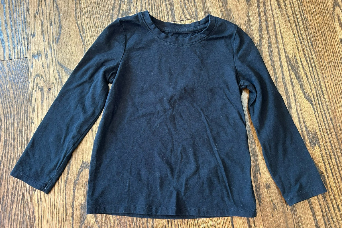 Seller 120, VGUC Girls Cat &Jack. 4T Shirt