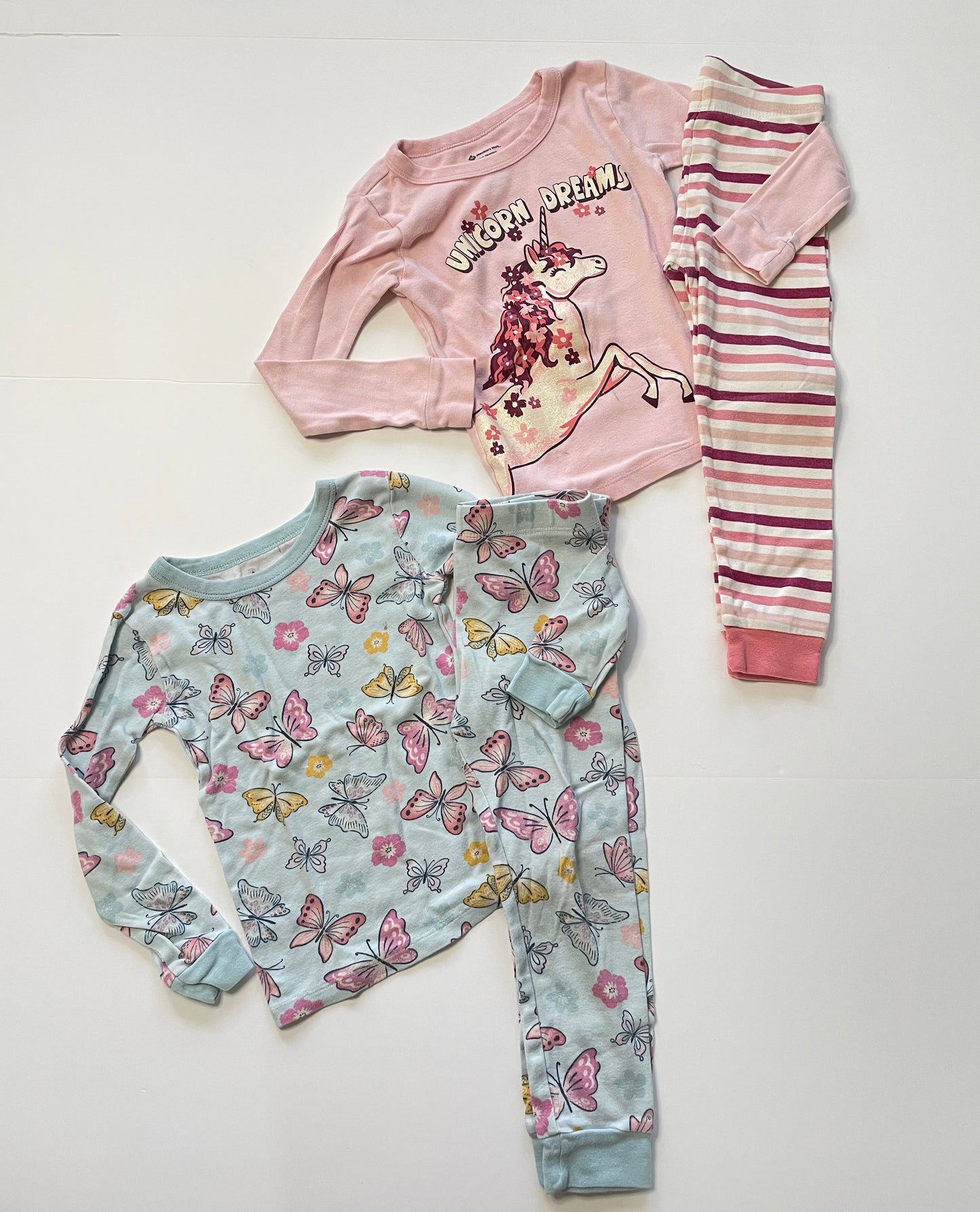 #121 Girls 3T set of two Member's Mark pajamas, unicorn and butterflies, GUC