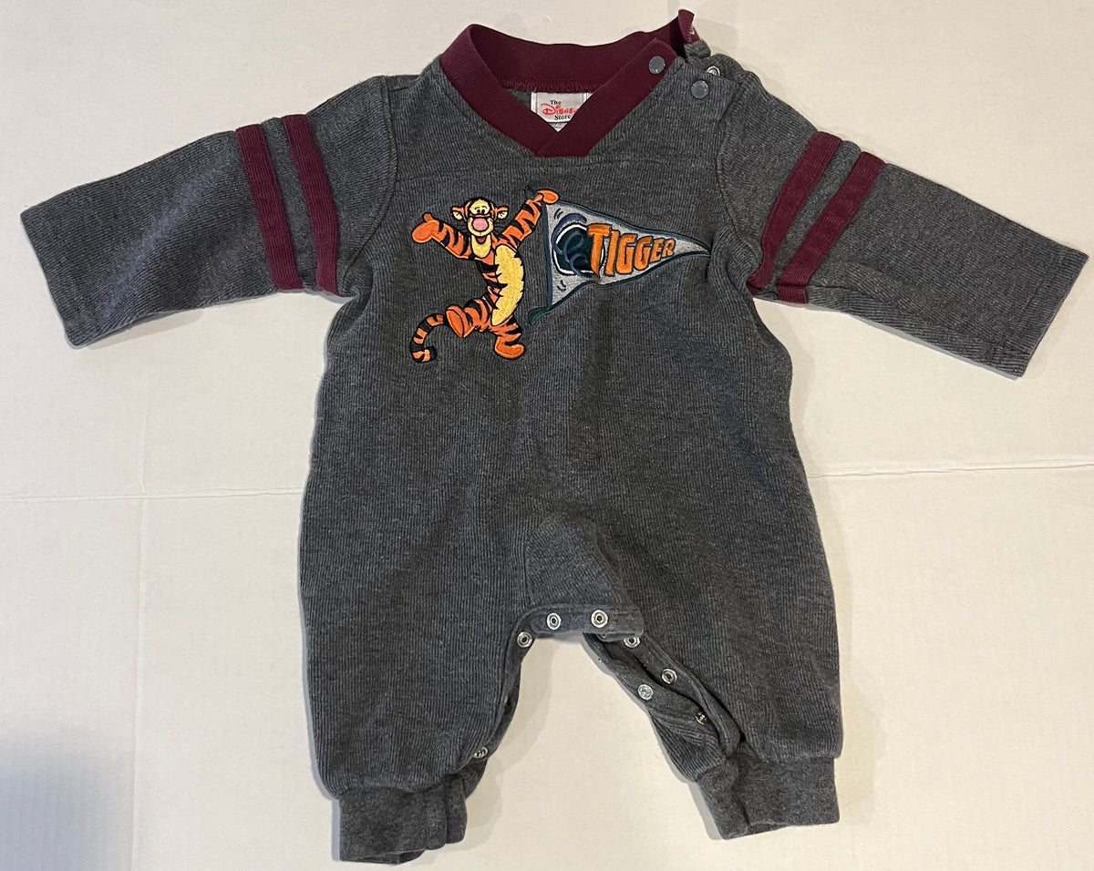 #70 Vintage 6m Disney Store Tigger Outfit