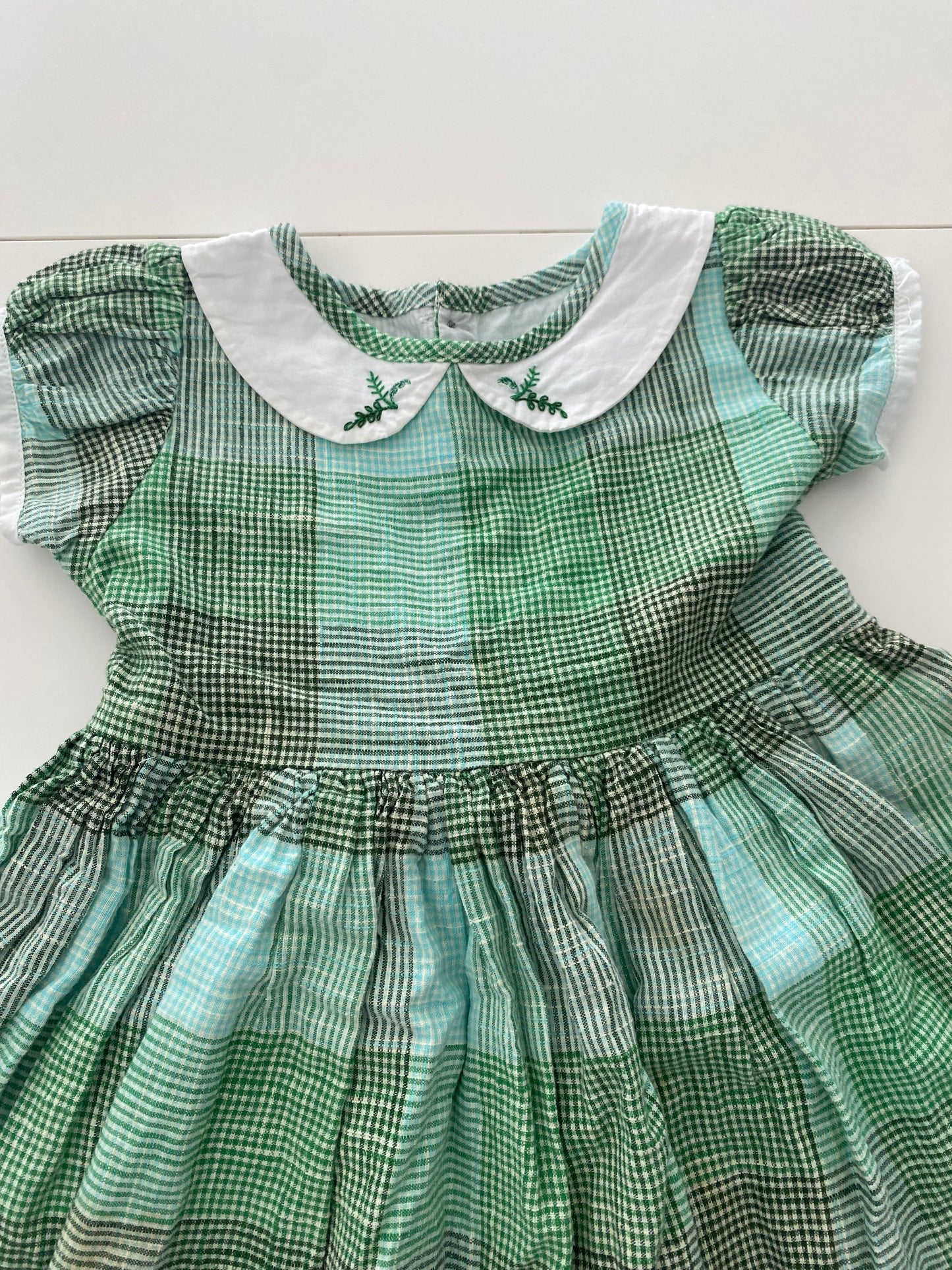 #117, Girls 3T, Well Dressed Wolf, green holiday print dress, EUC