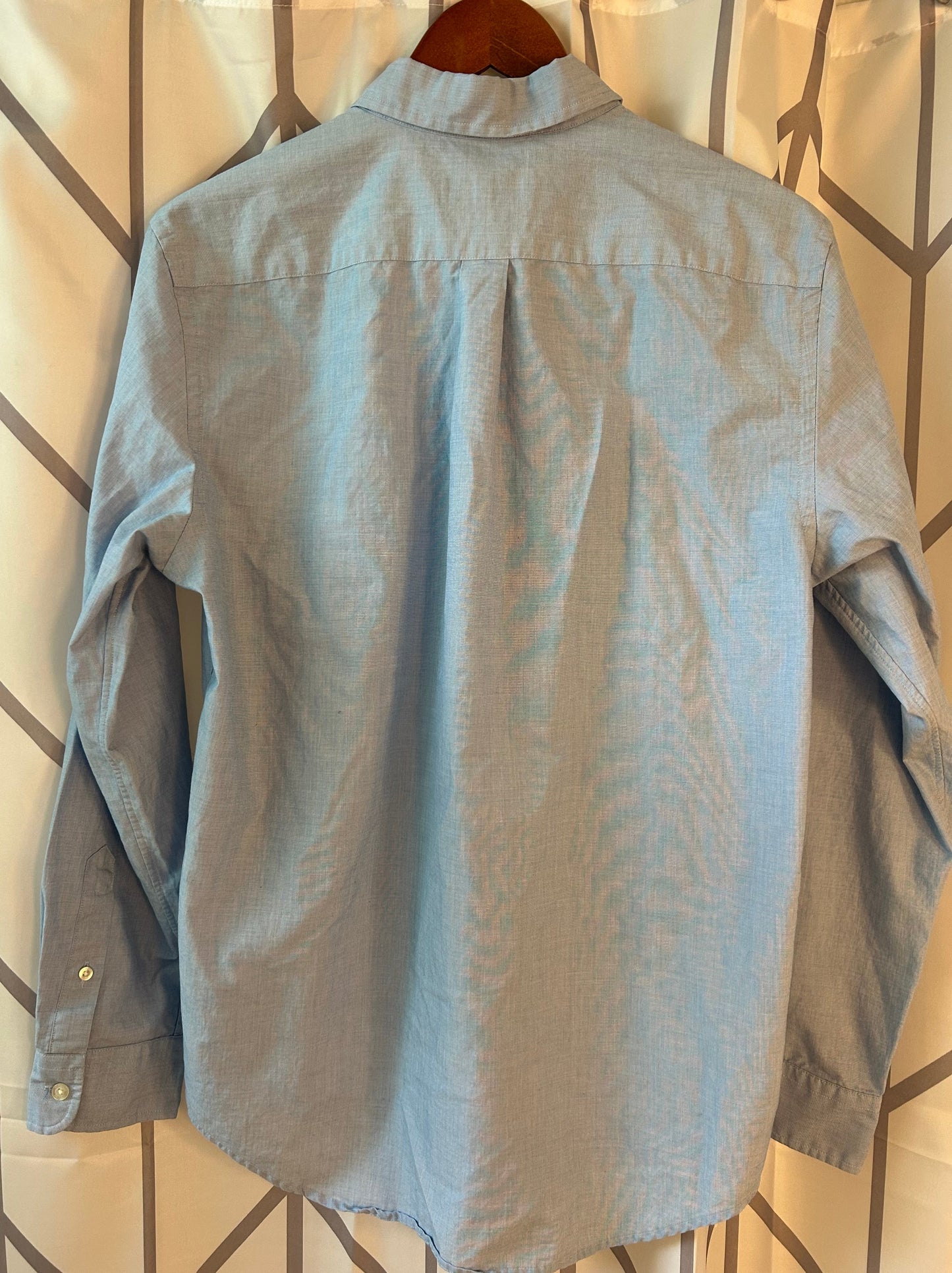 Reduced! Seller #18 Vineyard Vines blue button up men’s size small