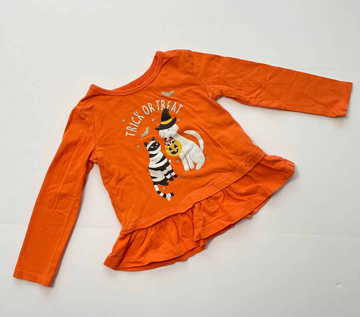 #121 Girls 3T Carter's Halloween dog and cat trick or treating orange shirt, GUC