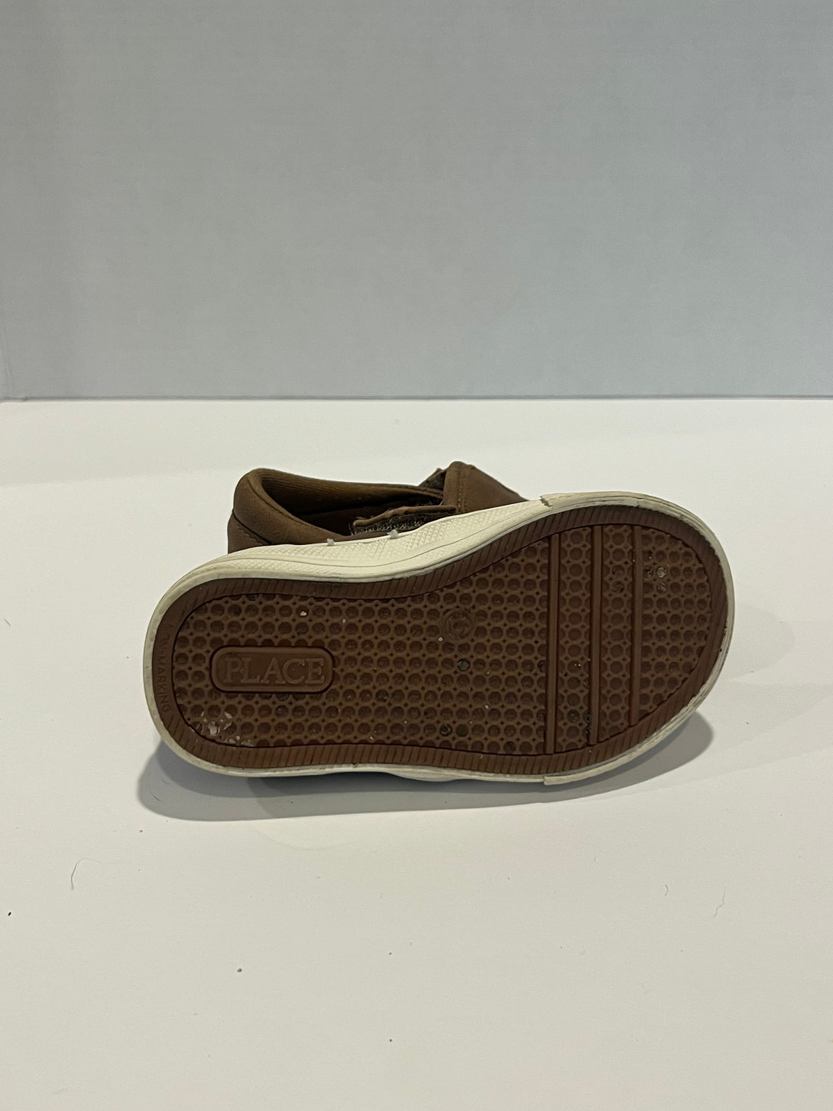 #70 Children’s Place Size 6 Tan Slip Ons