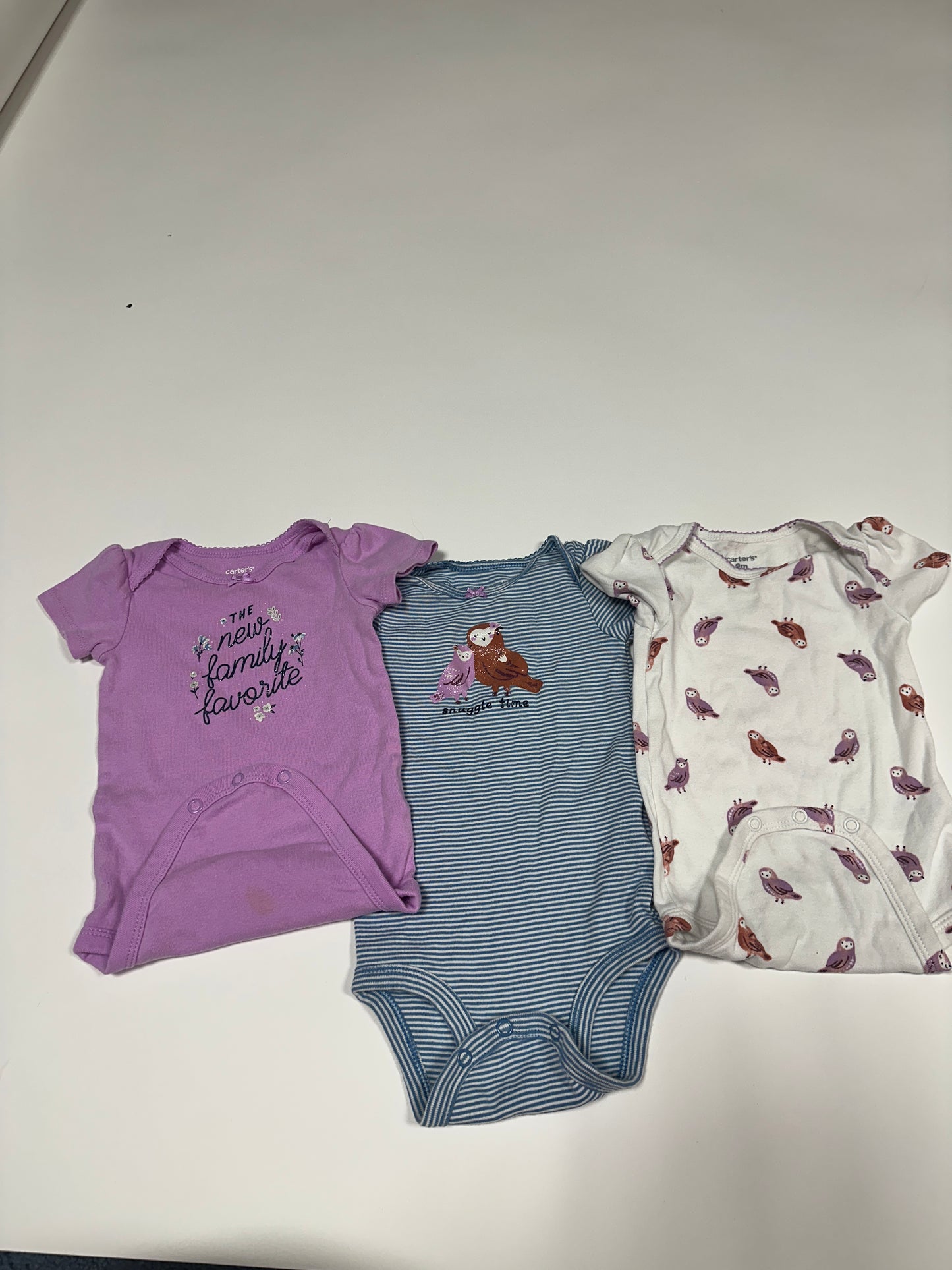 #87 carters onsie set 9 month