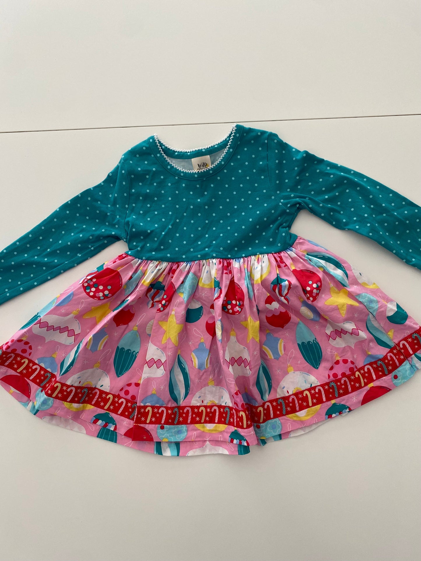 #117, Girls 2T, Wild Flowers holiday ornament dress, VGUC