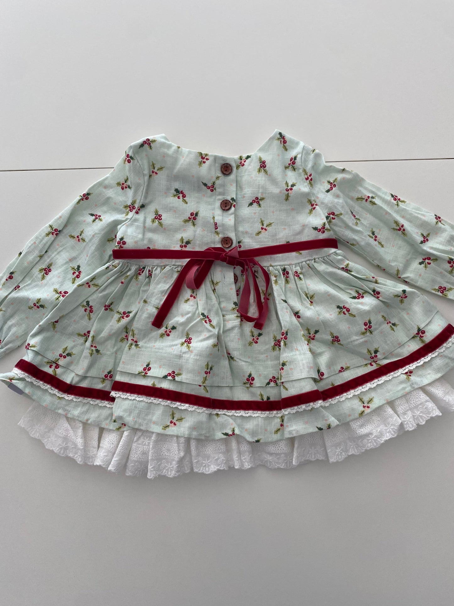 #117, Girls 2T, Sweet Honey green holly dress, EEUC