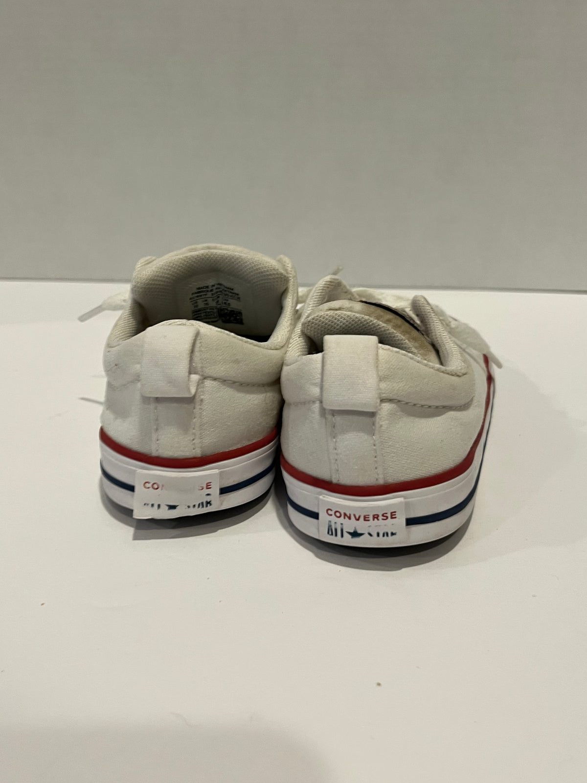 #70 Converse 10 Girls